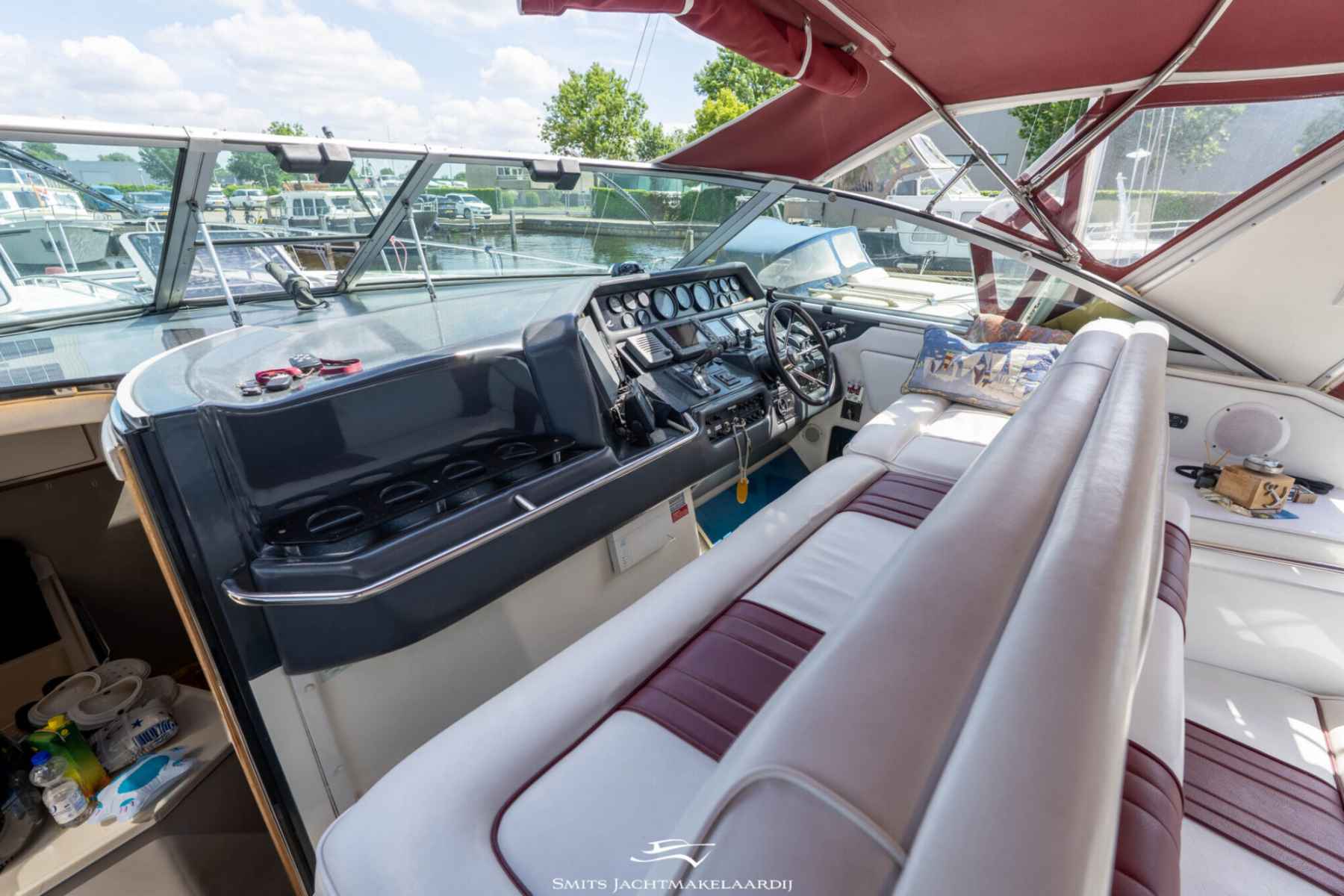 Motorboot Sea Ray 370 Express Cruiser