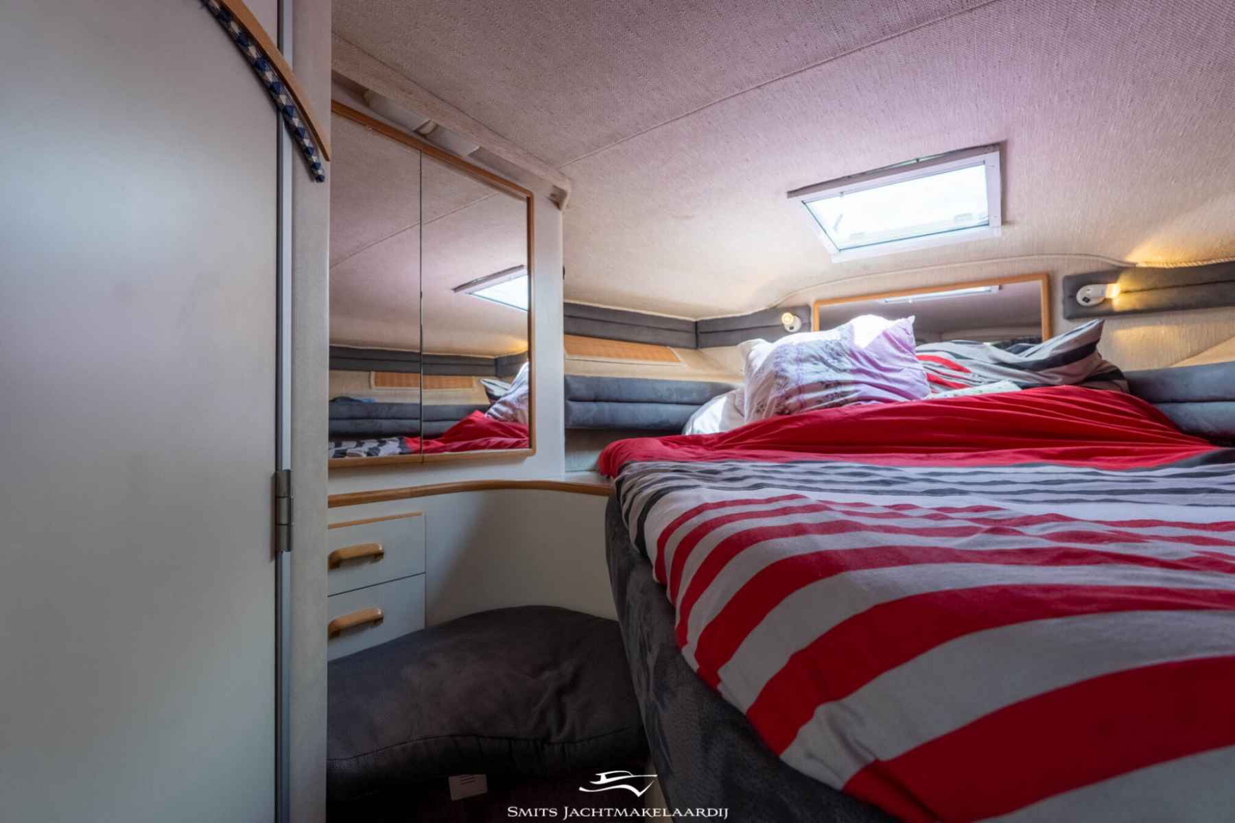 Motorboot Sea Ray 370 Express Cruiser