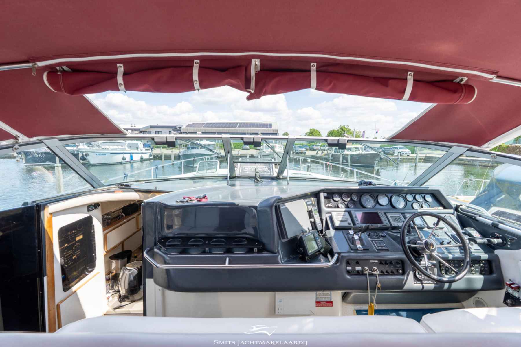 Motorboot Sea Ray 370 Express Cruiser