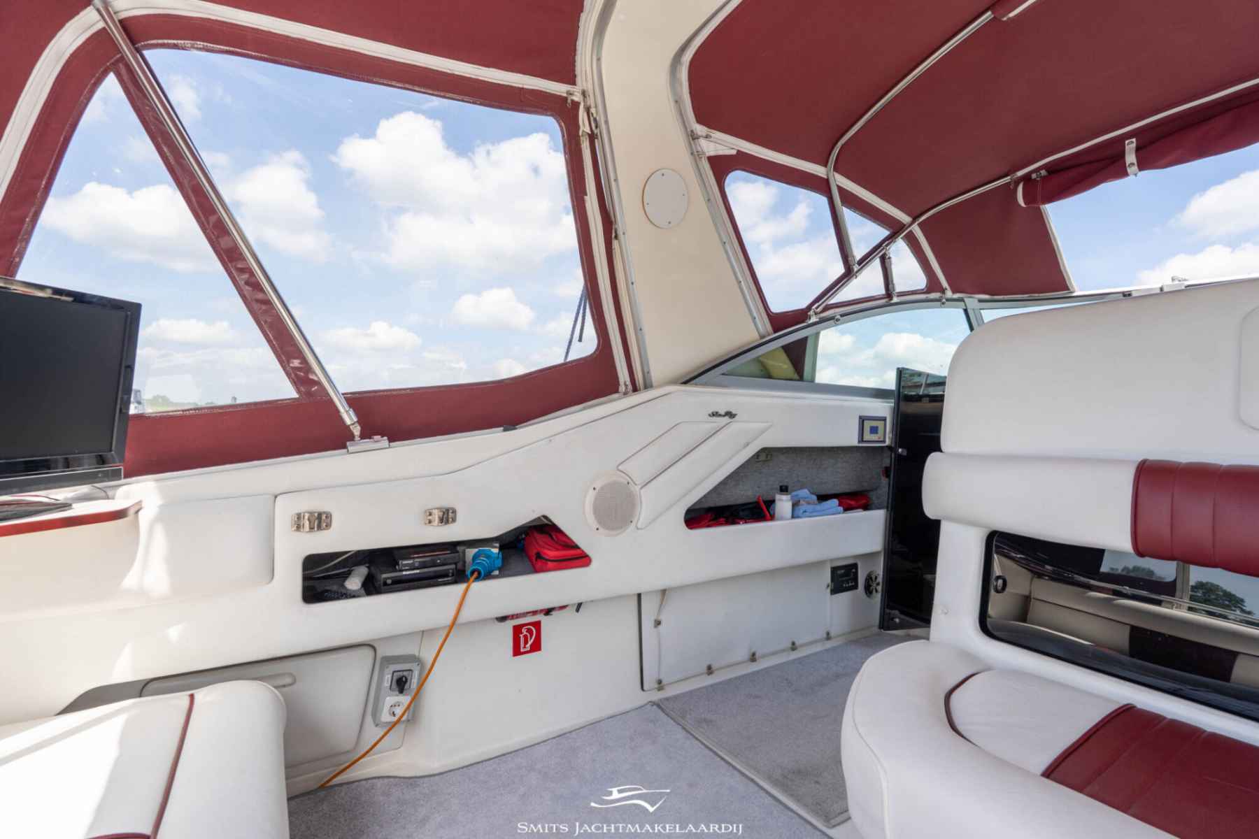 Motorboot Sea Ray 370 Express Cruiser