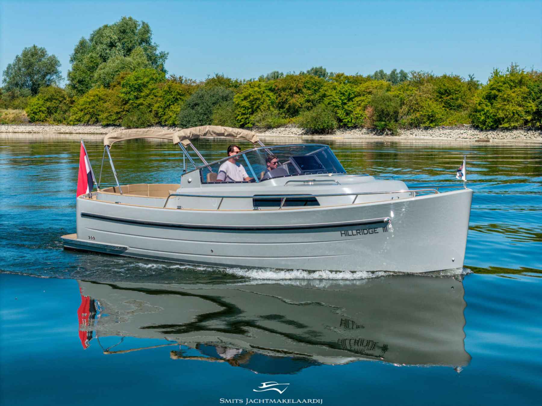 Motorboot Antaris Seventy7 Cabin