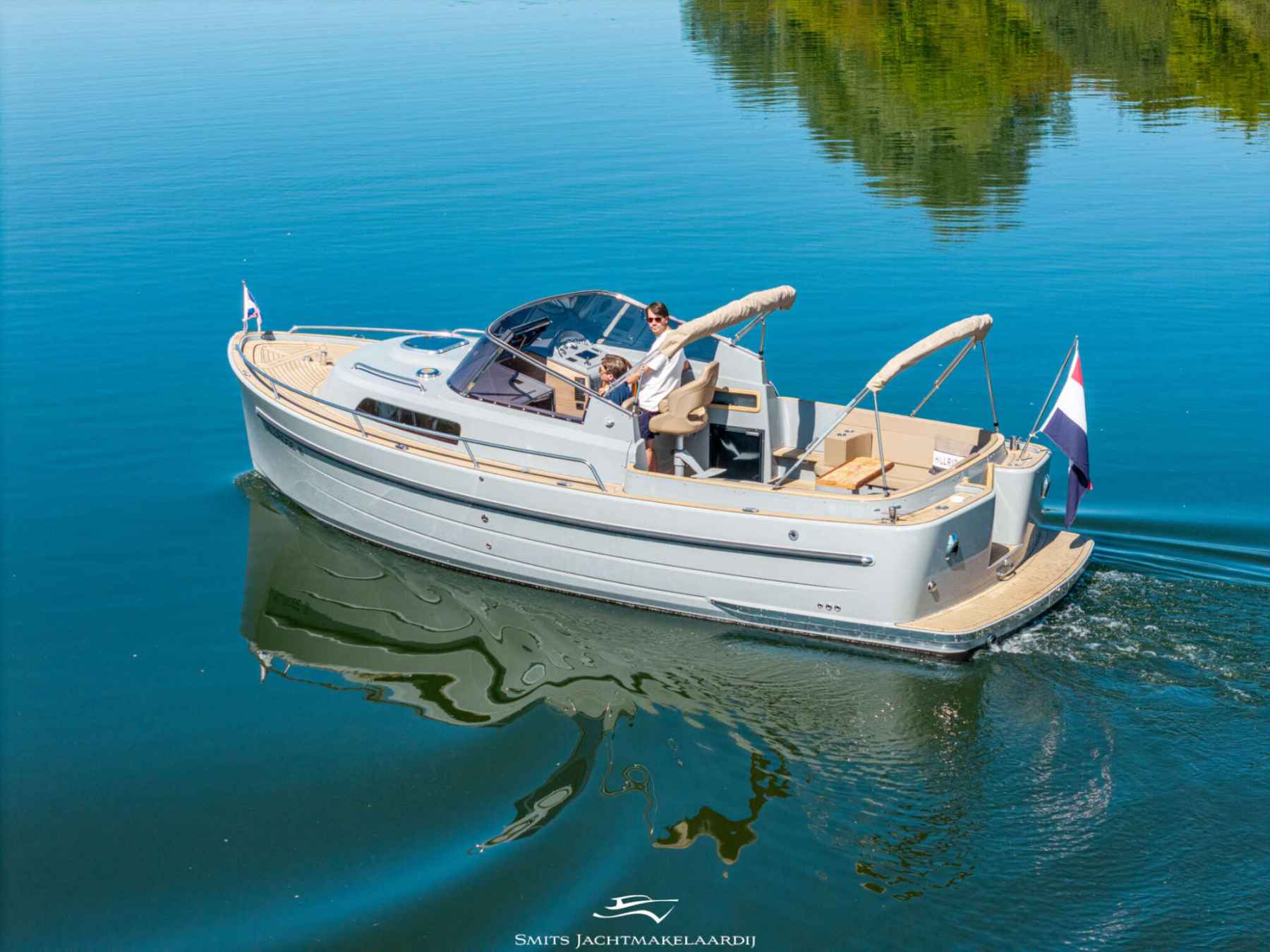 Motorboot Antaris Seventy7 Cabin