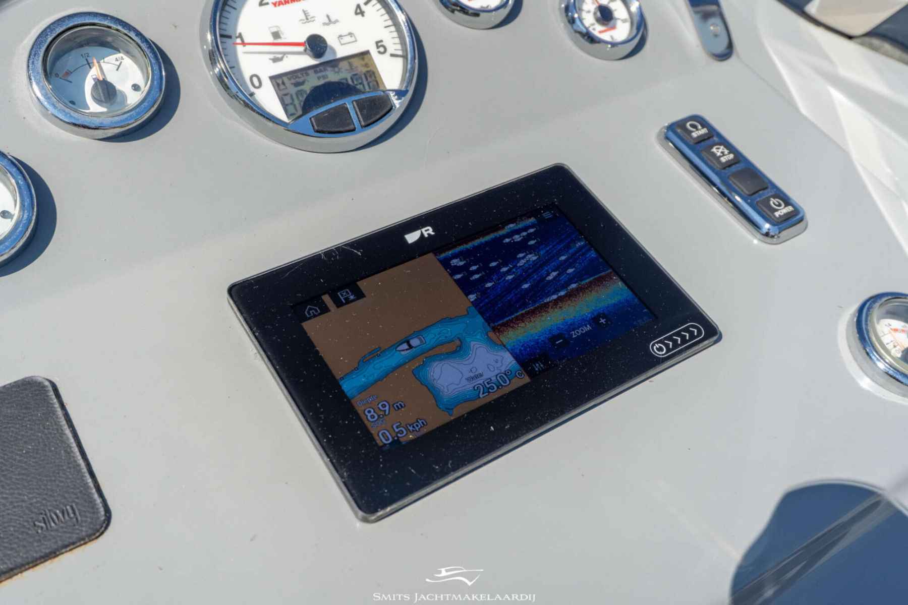 Motorboot Antaris Seventy7 Cabin