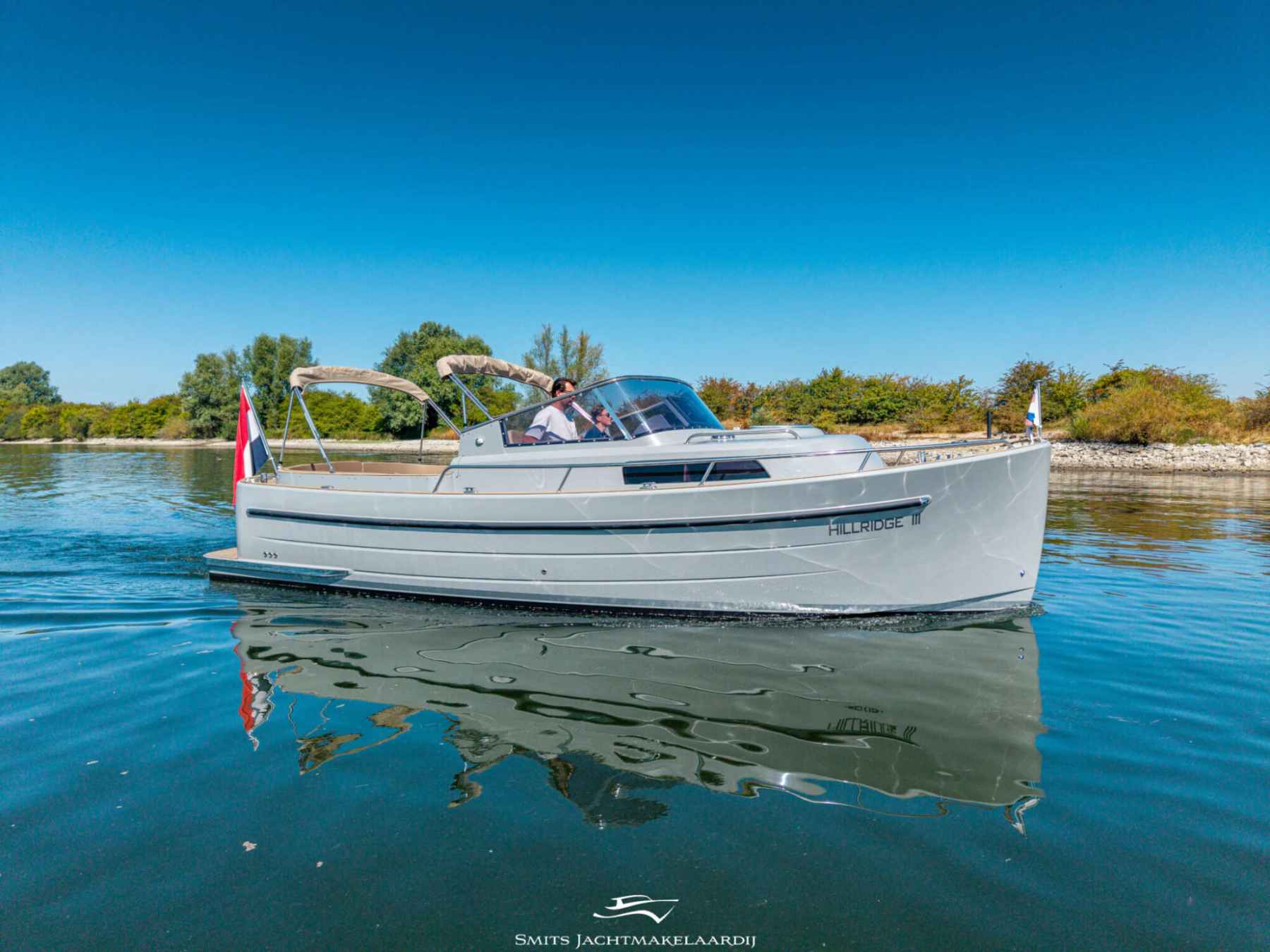 Motorboot Antaris Seventy7 Cabin