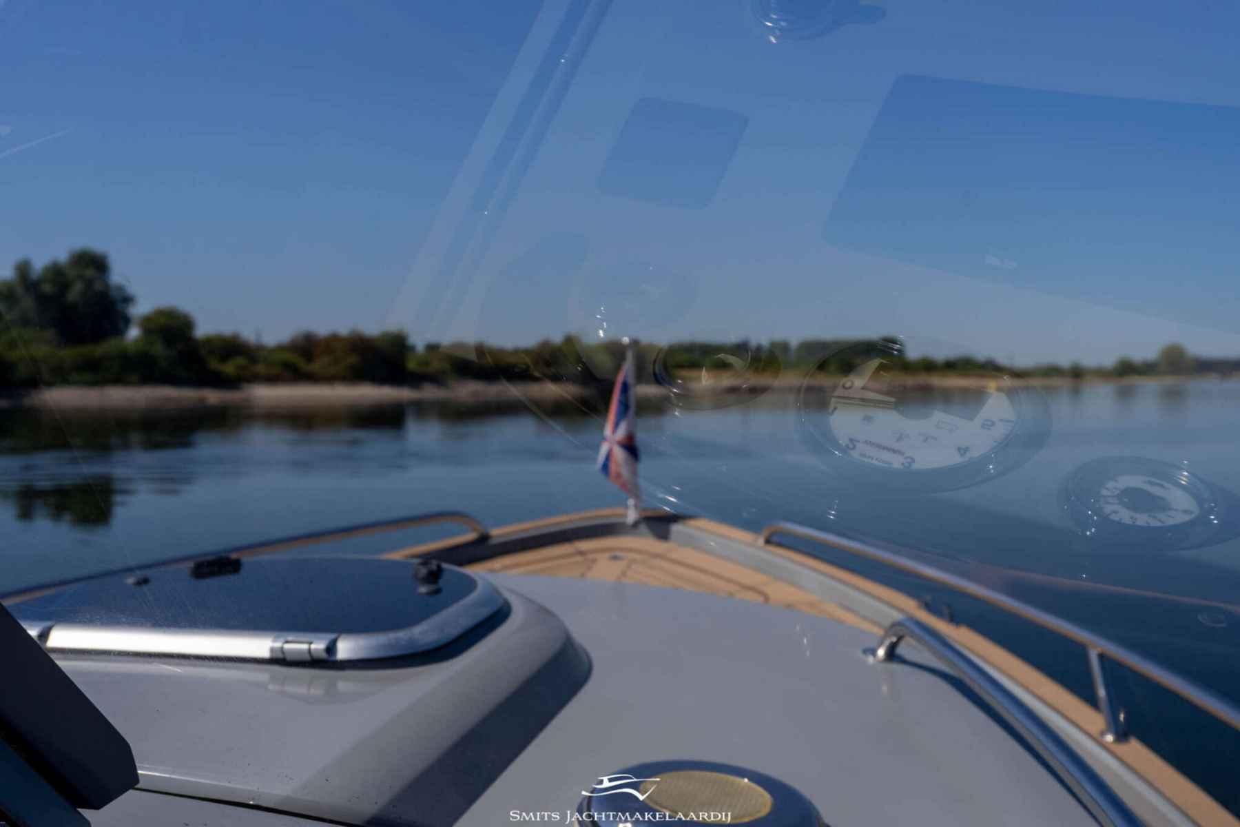 Motorboot Antaris Seventy7 Cabin