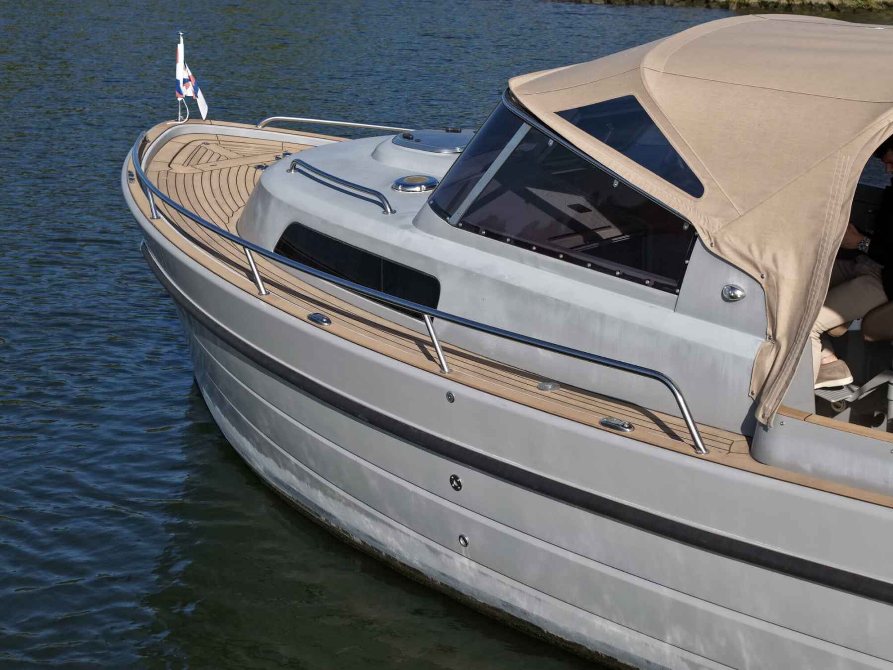 Motorboot Antaris Seventy7 Cabin
