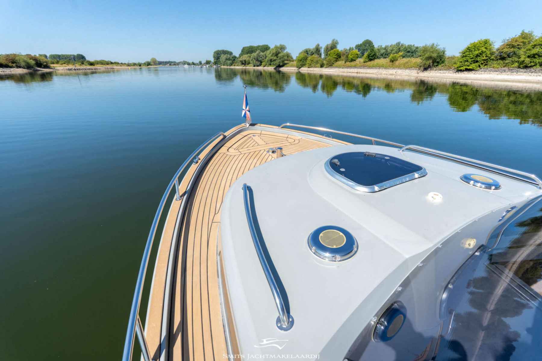 Motorboot Antaris Seventy7 Cabin