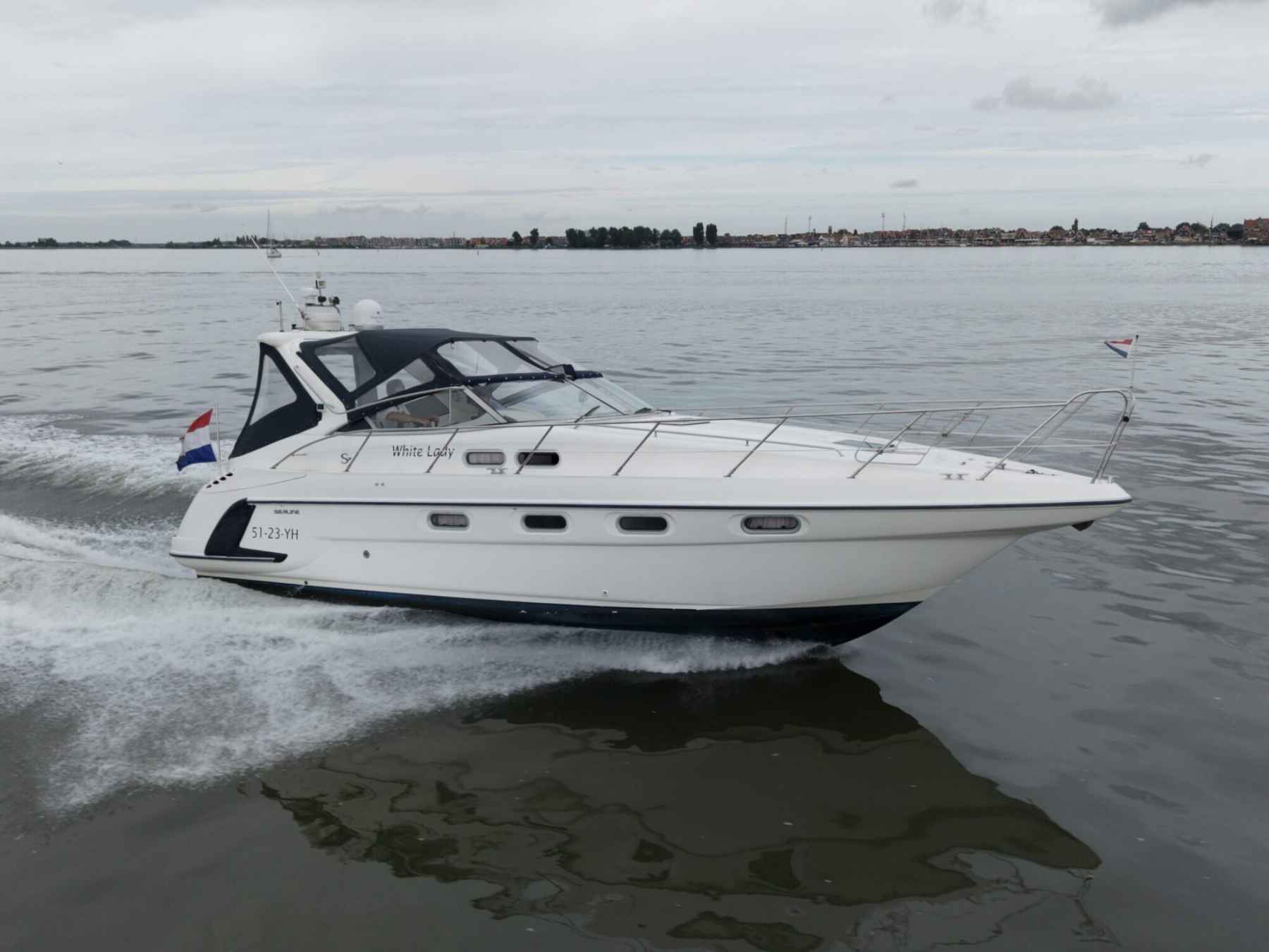 Motorboot Sealine S37