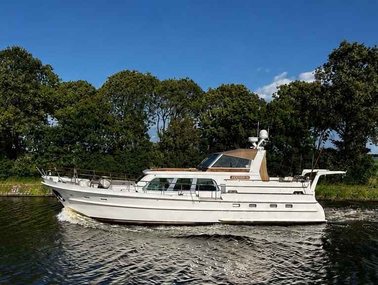 Motorboot Super van Craft 14.80 Cabrio