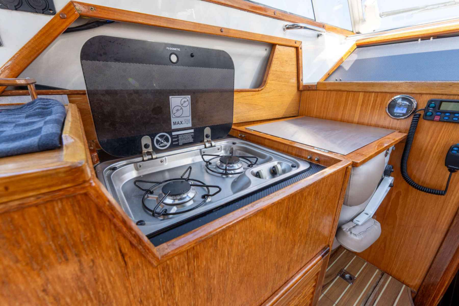 Motorboot Ramin 30 Touring Spiegeldeur