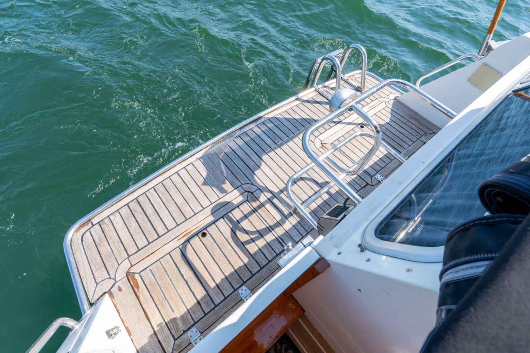Motorboot Ramin 30 Touring Spiegeldeur