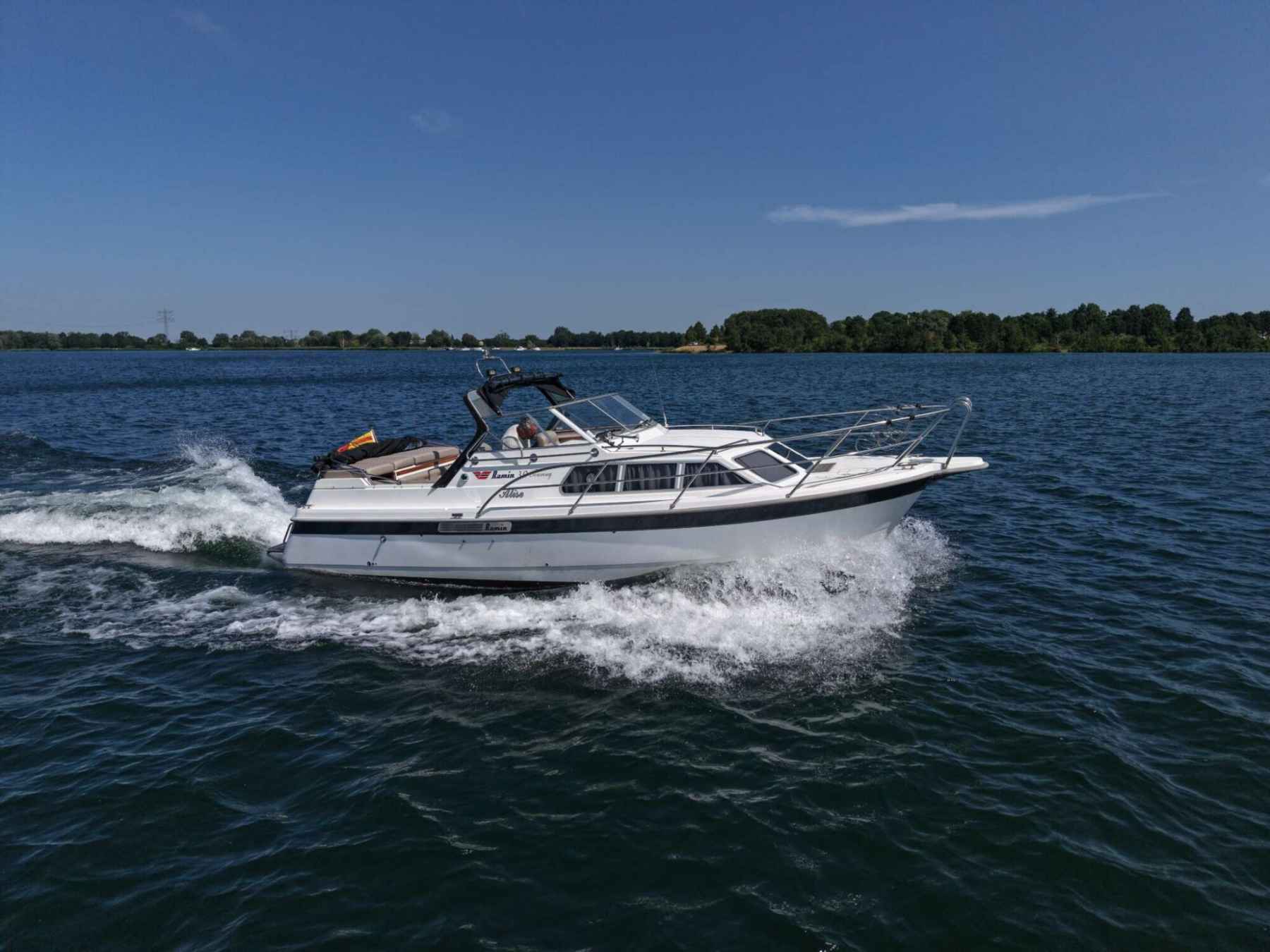 Motorboot Ramin 30 Touring Spiegeldeur