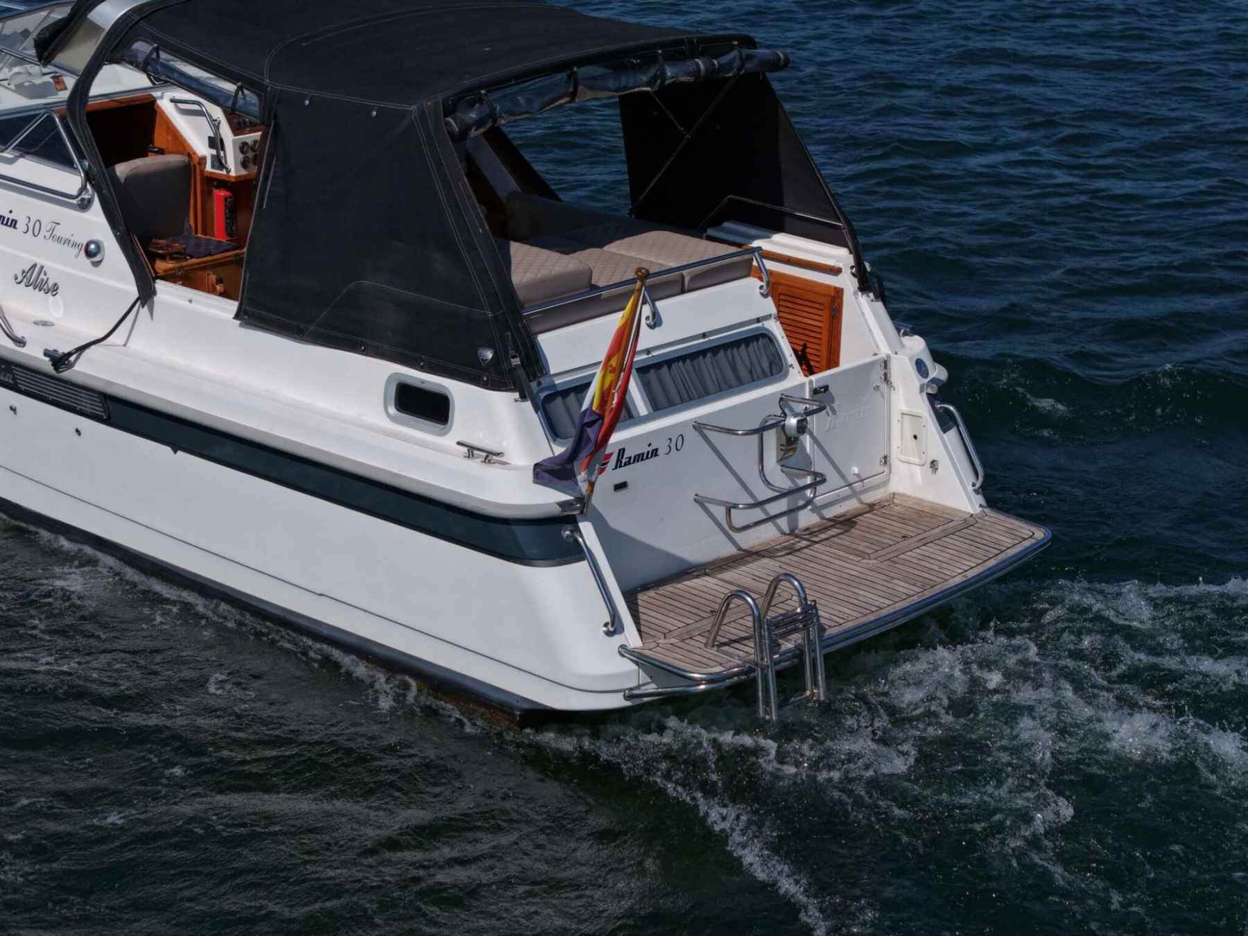 Motorboot Ramin 30 Touring Spiegeldeur