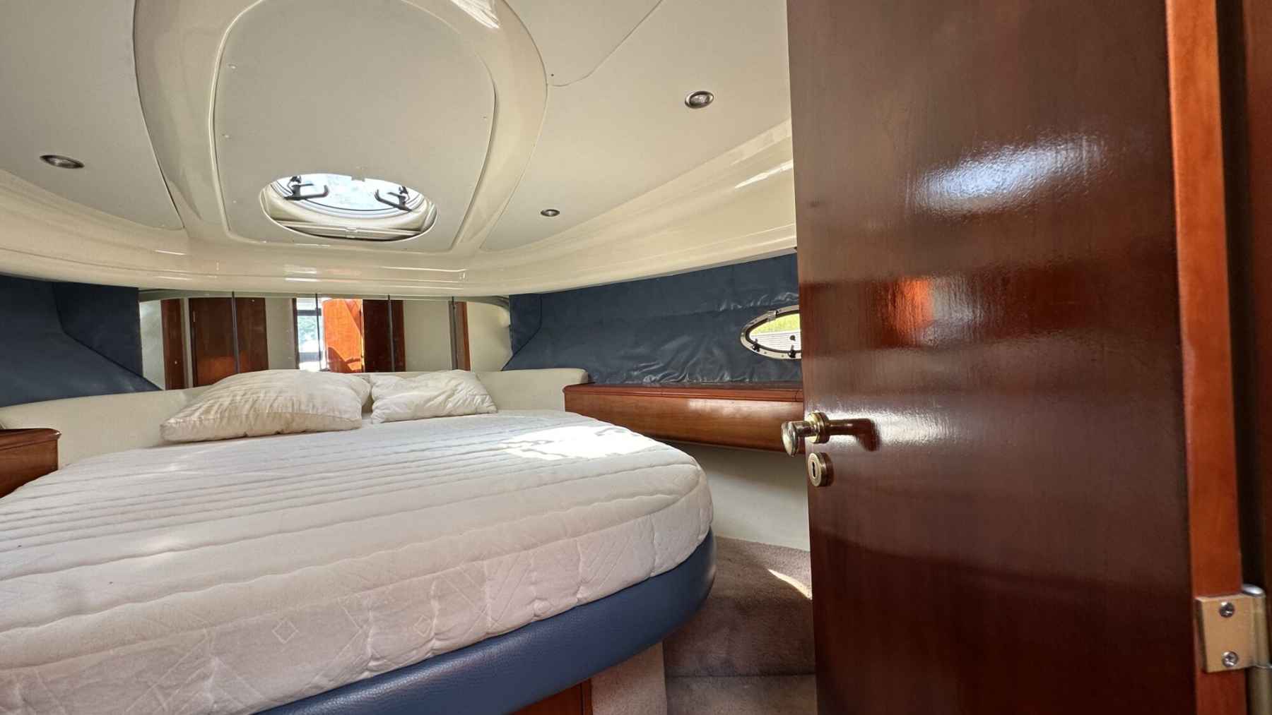 Motorboot Fairline Phantom 40 Flybridge