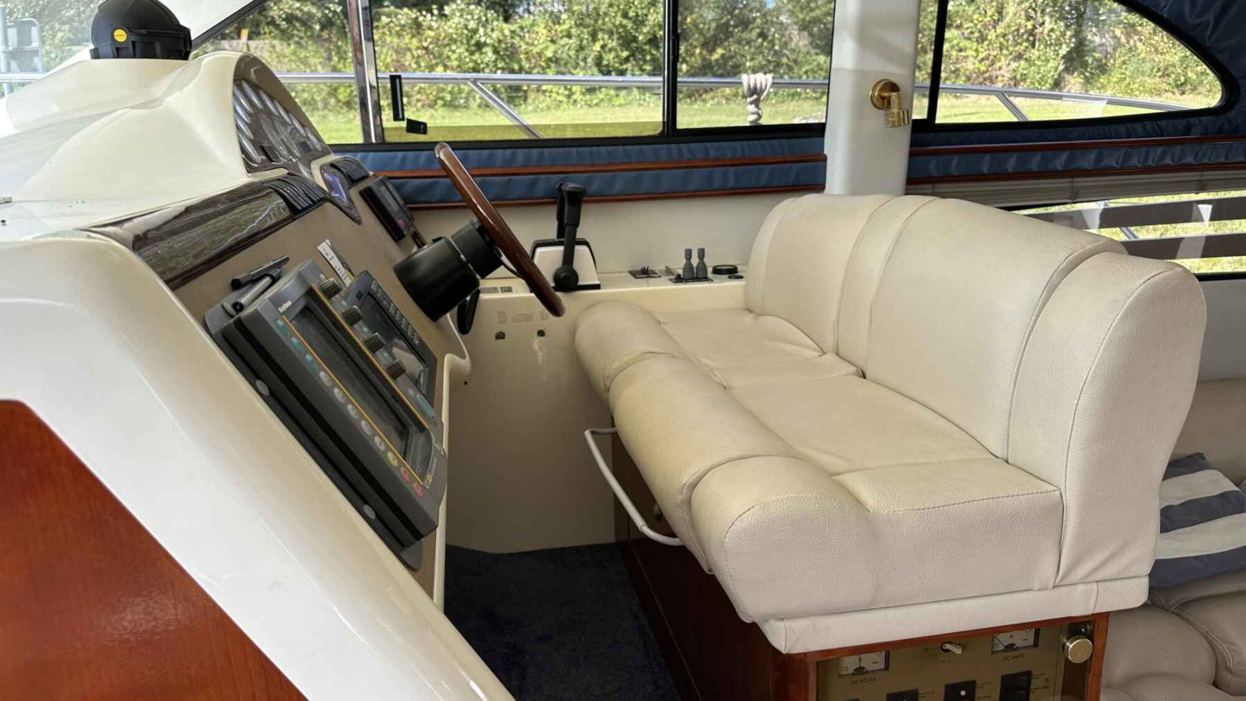 Motorboot Fairline Phantom 40 Flybridge