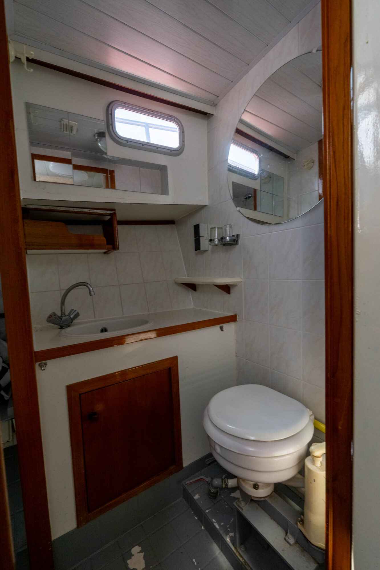 Motorboot Monty Bank Kotter 38 AK Cabrio