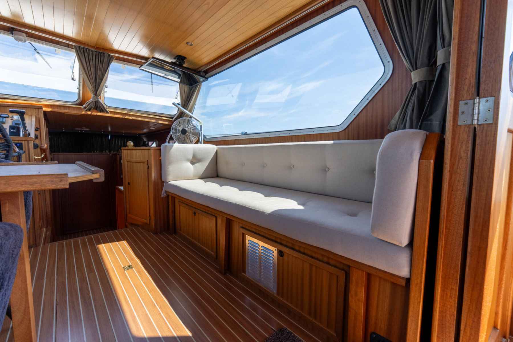Motorboot Bege 1000 OK Spiegeldeur