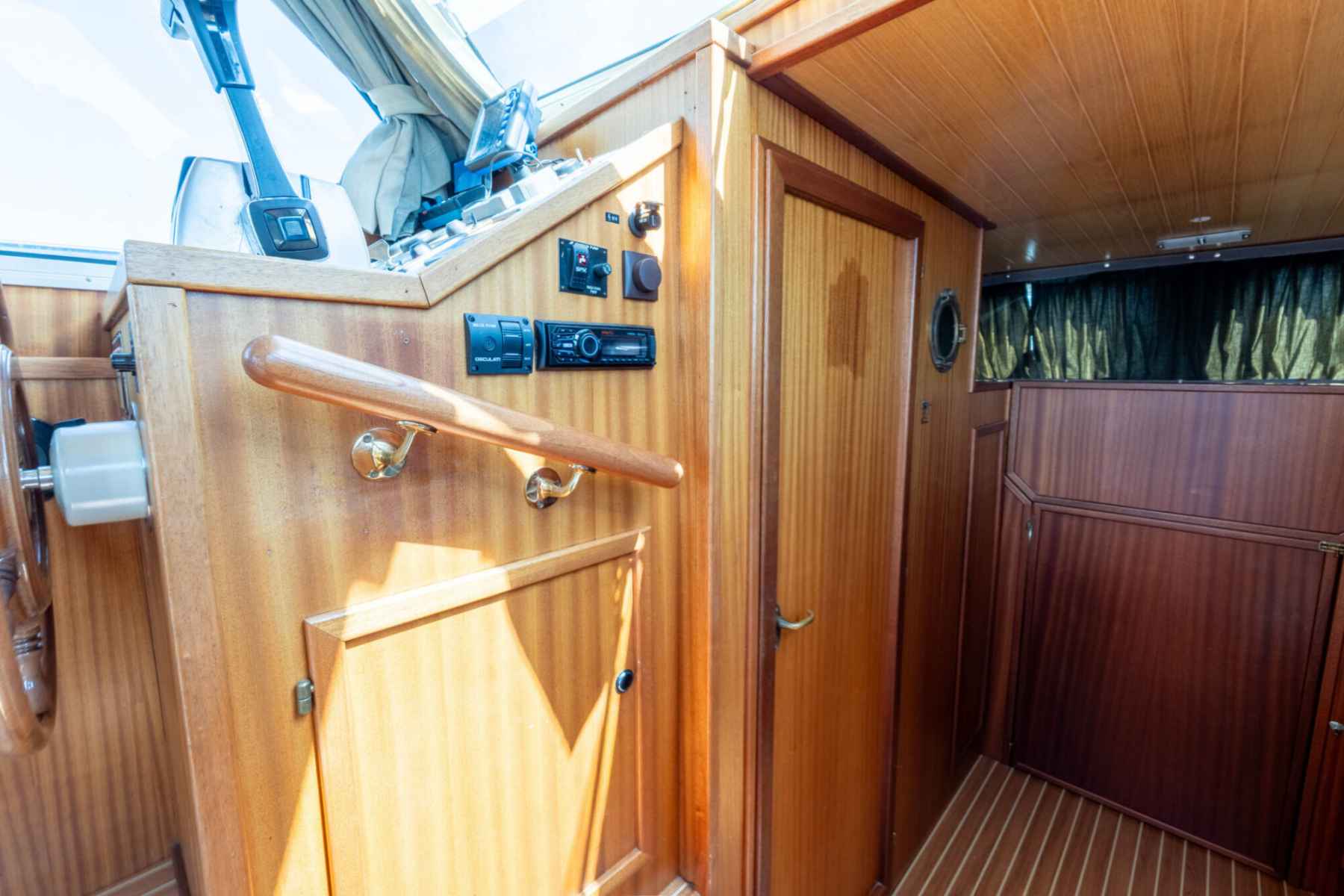 Motorboot Bege 1000 OK Spiegeldeur
