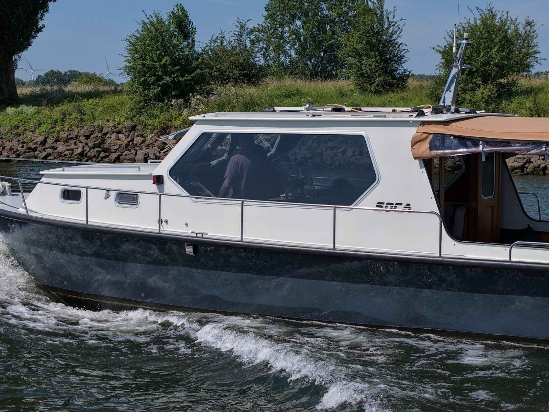 Motorboot Bege 1000 OK Spiegeldeur