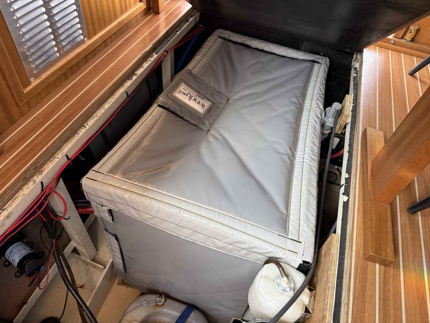 Motorboot Bege 1000 OK Spiegeldeur