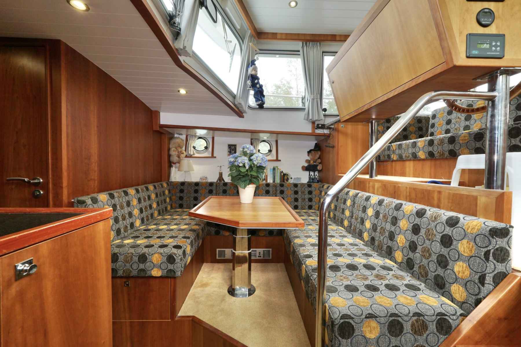 Motorboot Serious Yachts Gently Low Bridge 45 Sedan