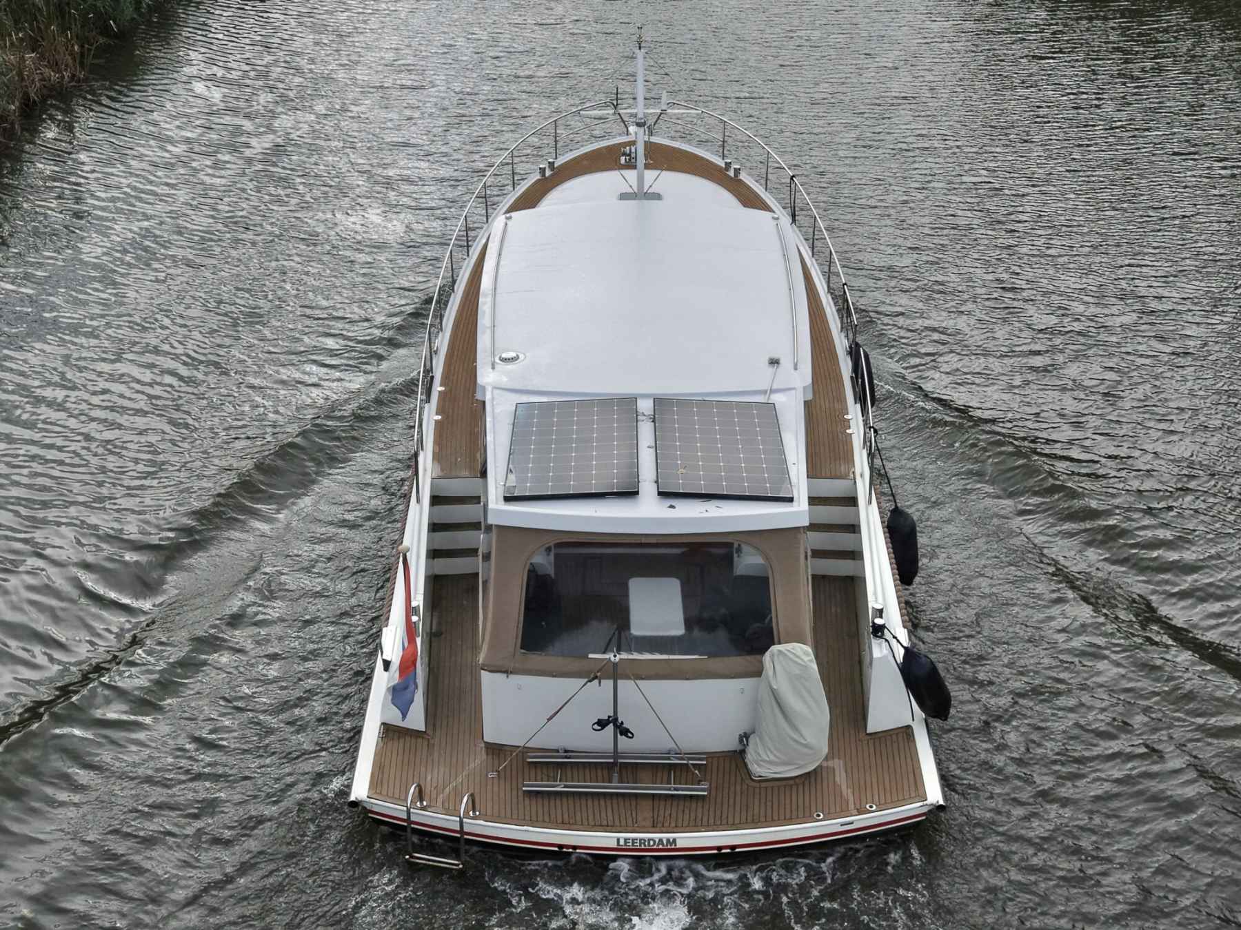 Motorboot Serious Yachts Gently Low Bridge 45 Sedan