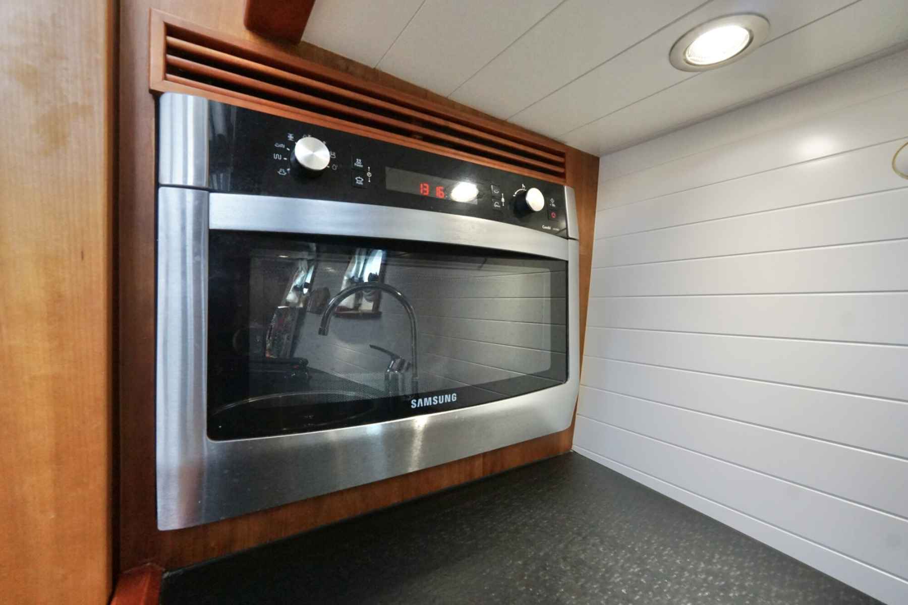 Motorboot Serious Yachts Gently Low Bridge 45 Sedan