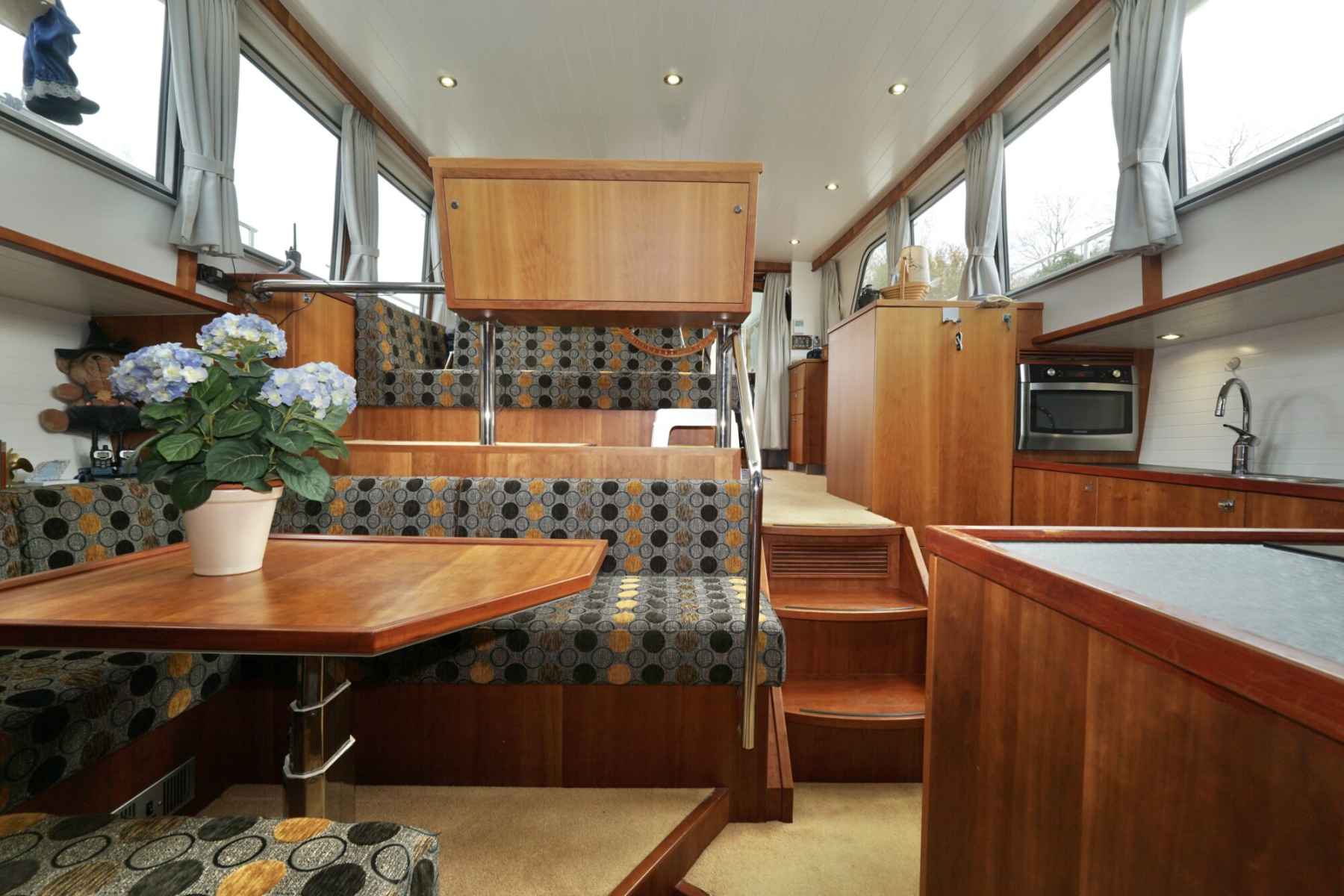 Motorboot Serious Yachts Gently Low Bridge 45 Sedan