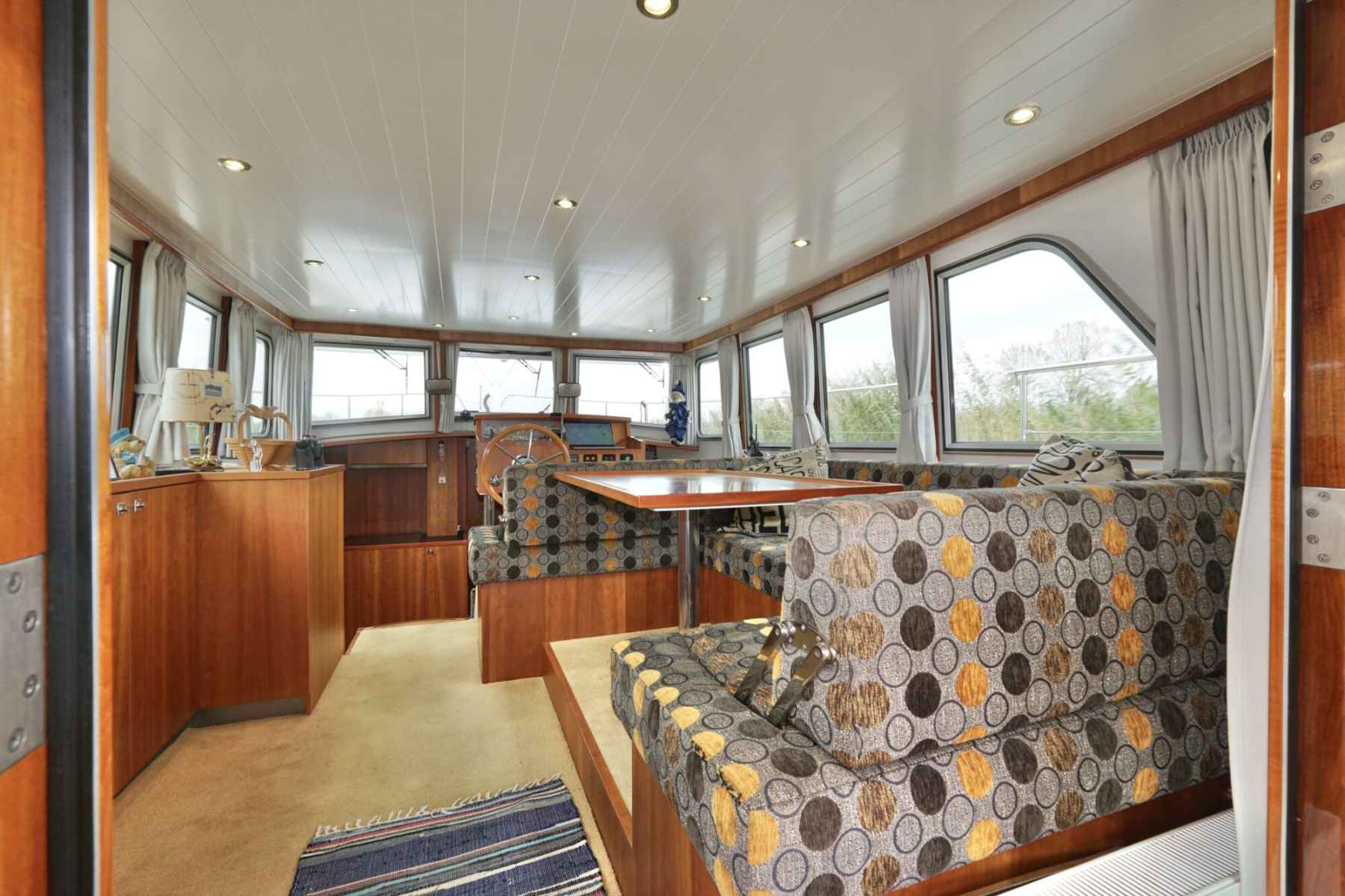 Motorboot Serious Yachts Gently Low Bridge 45 Sedan