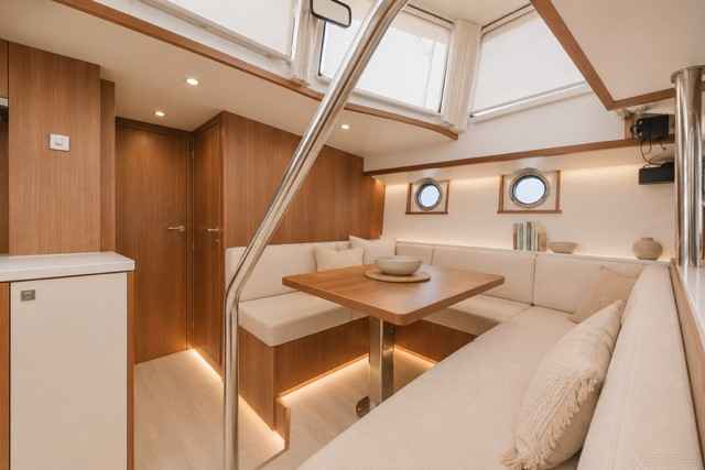 Motorboot Serious Yachts Gently Low Bridge 45 Sedan