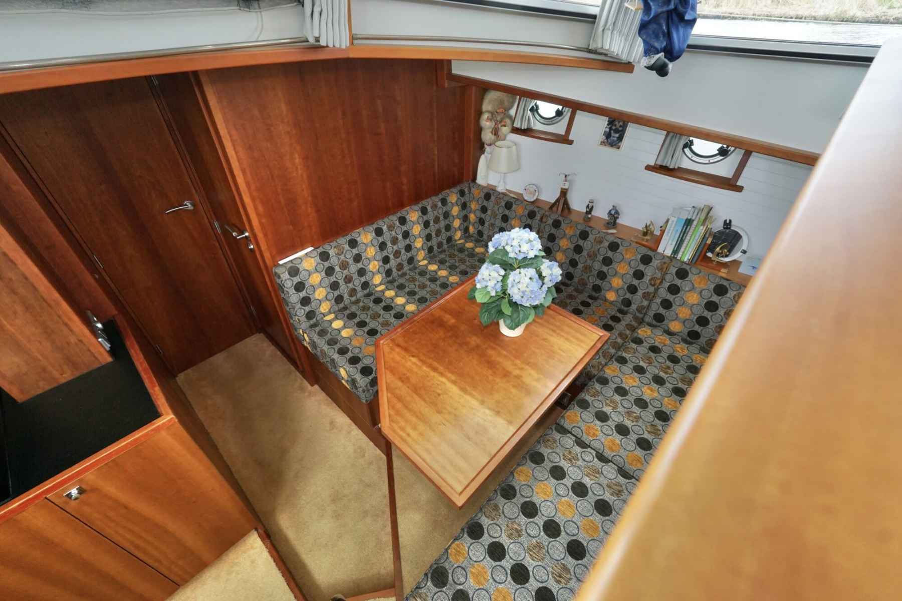 Motorboot Serious Yachts Gently Low Bridge 45 Sedan