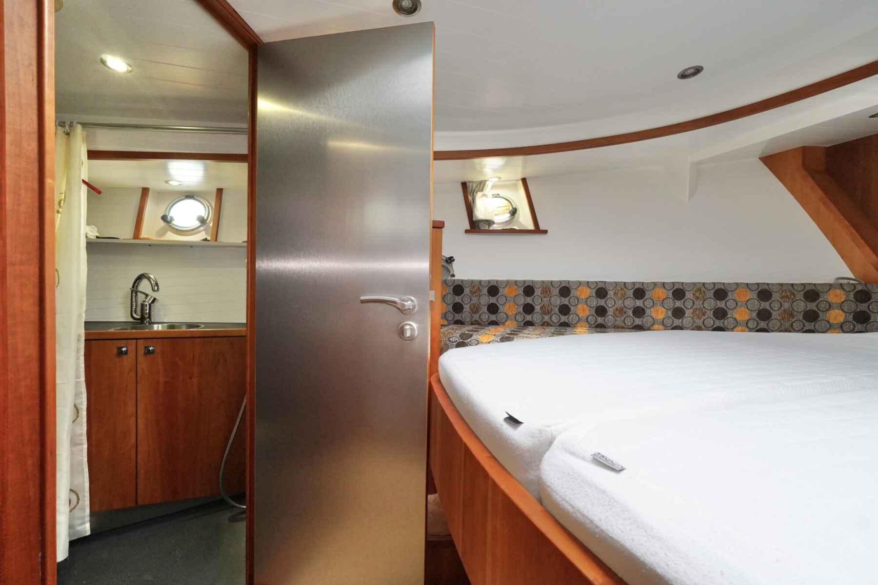 Motorboot Serious Yachts Gently Low Bridge 45 Sedan