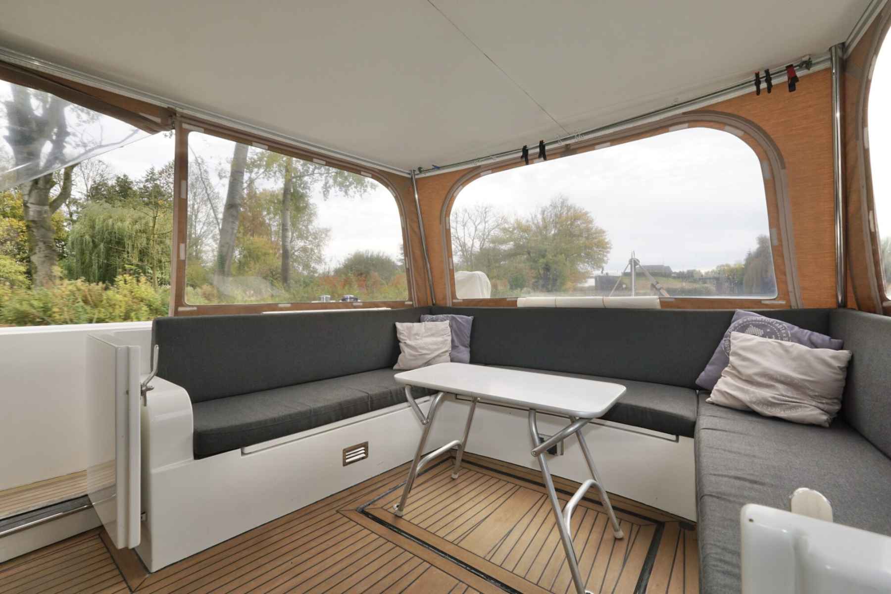 Motorboot Serious Yachts Gently Low Bridge 45 Sedan