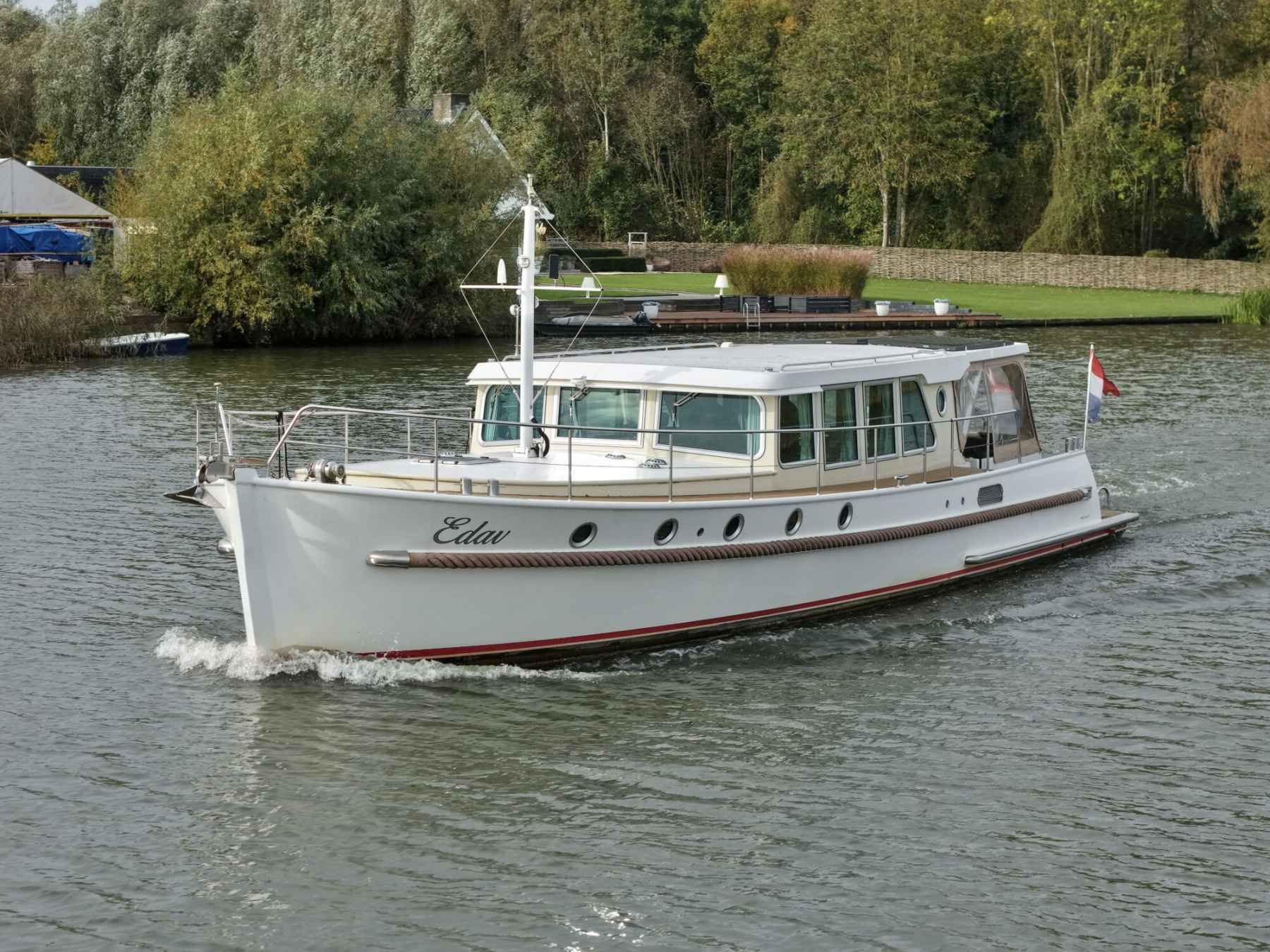 Motorboot Serious Yachts Gently Low Bridge 45 Sedan