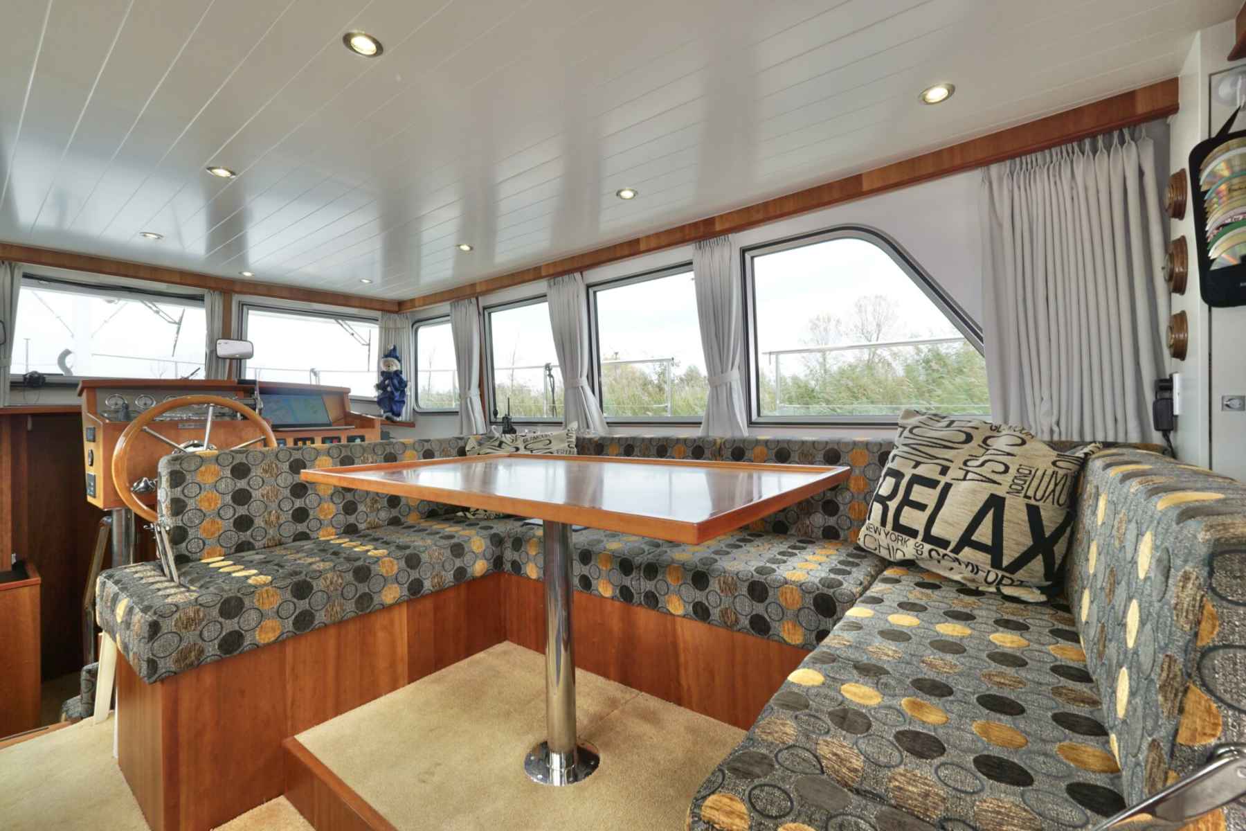 Motorboot Serious Yachts Gently Low Bridge 45 Sedan