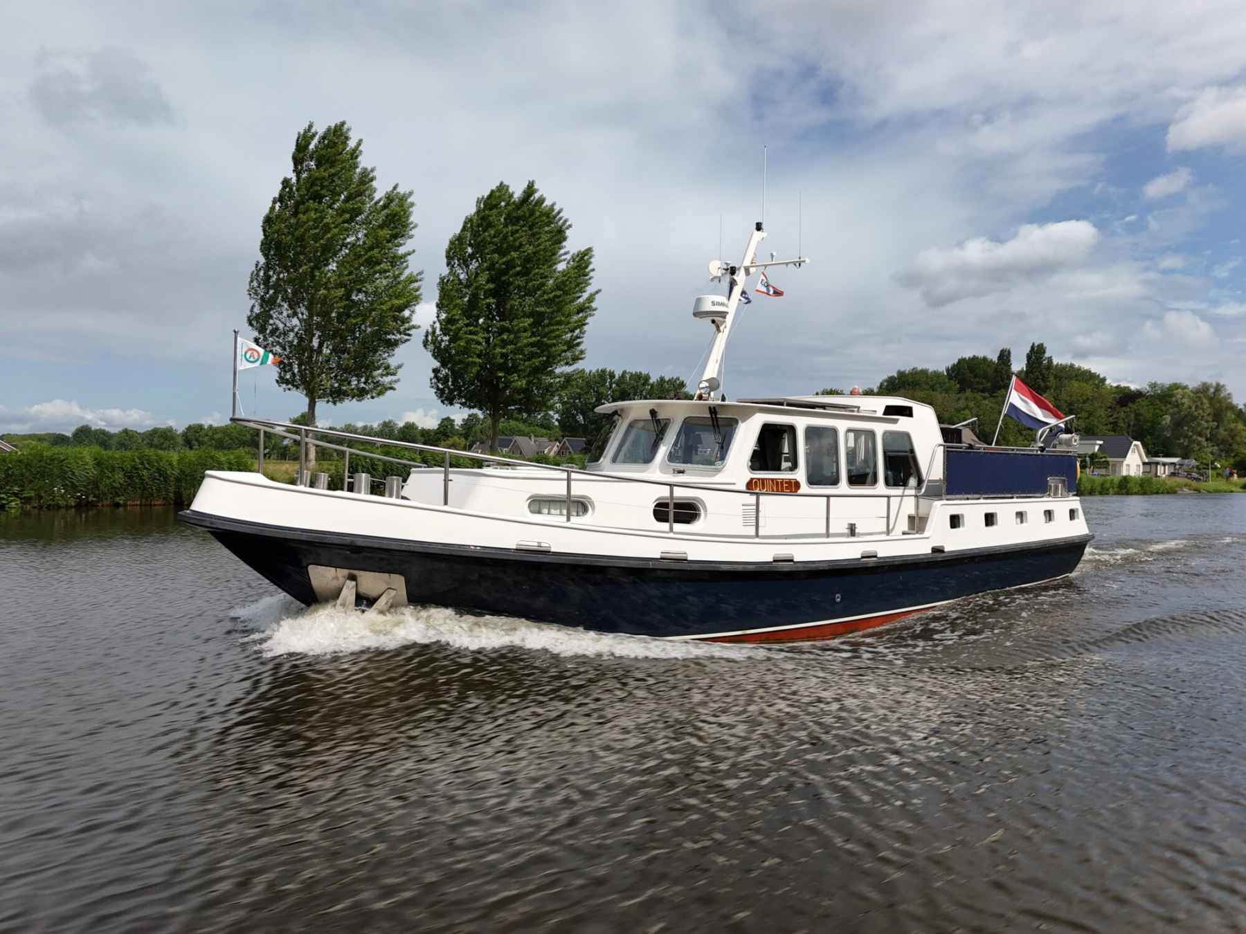 Motorboot Damen Pushy Cat 15.00 AK Cabrio