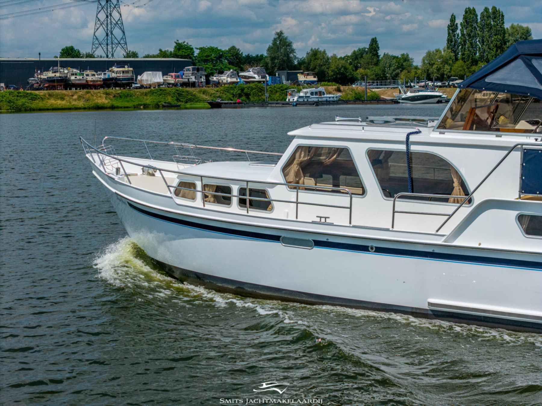 Motorboot Amirante Kruiser 12.50 AK Cabrio