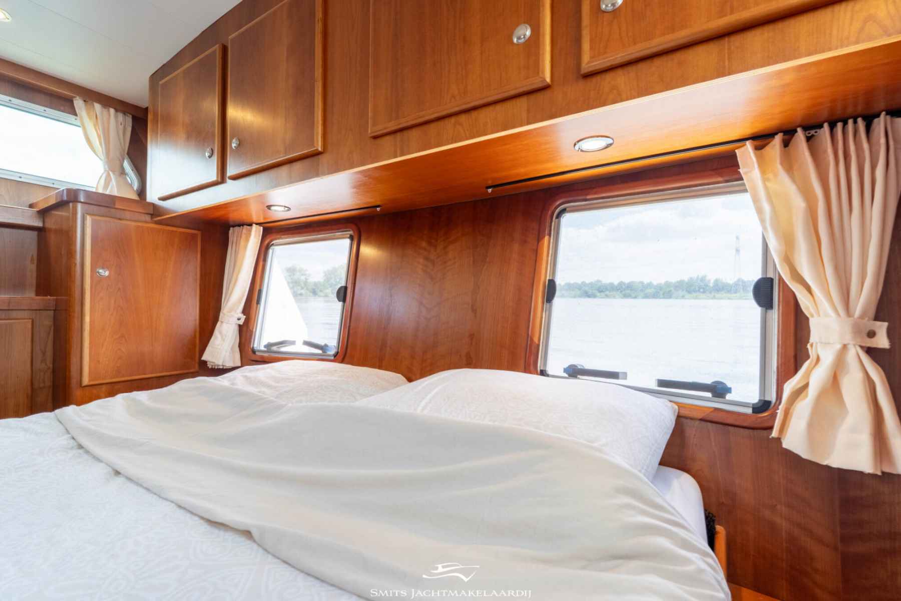 Motorboot Amirante Kruiser 12.50 AK Cabrio