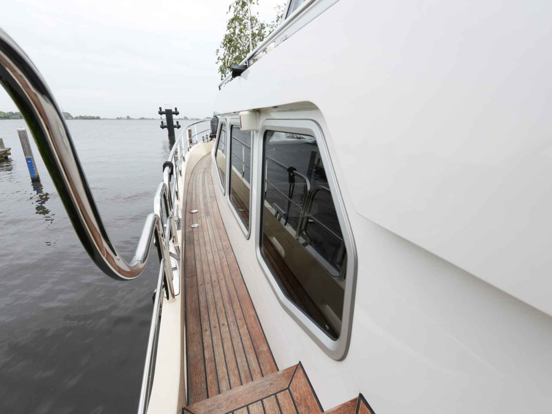 Motorboot Van Vossen Parade 12.70 AK Exclusive