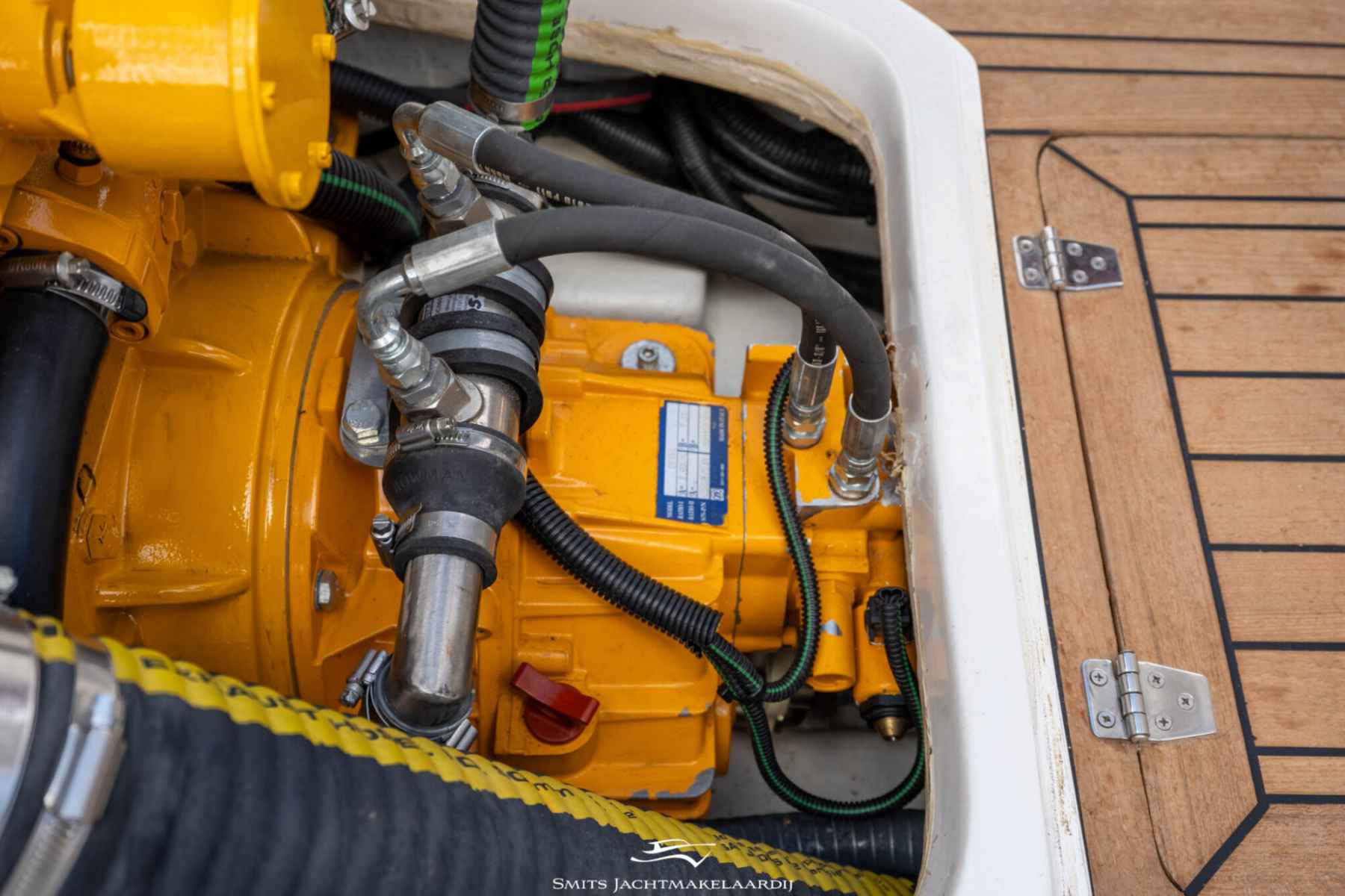 Motorboot Bola GS Tender 27 Semi Cabin