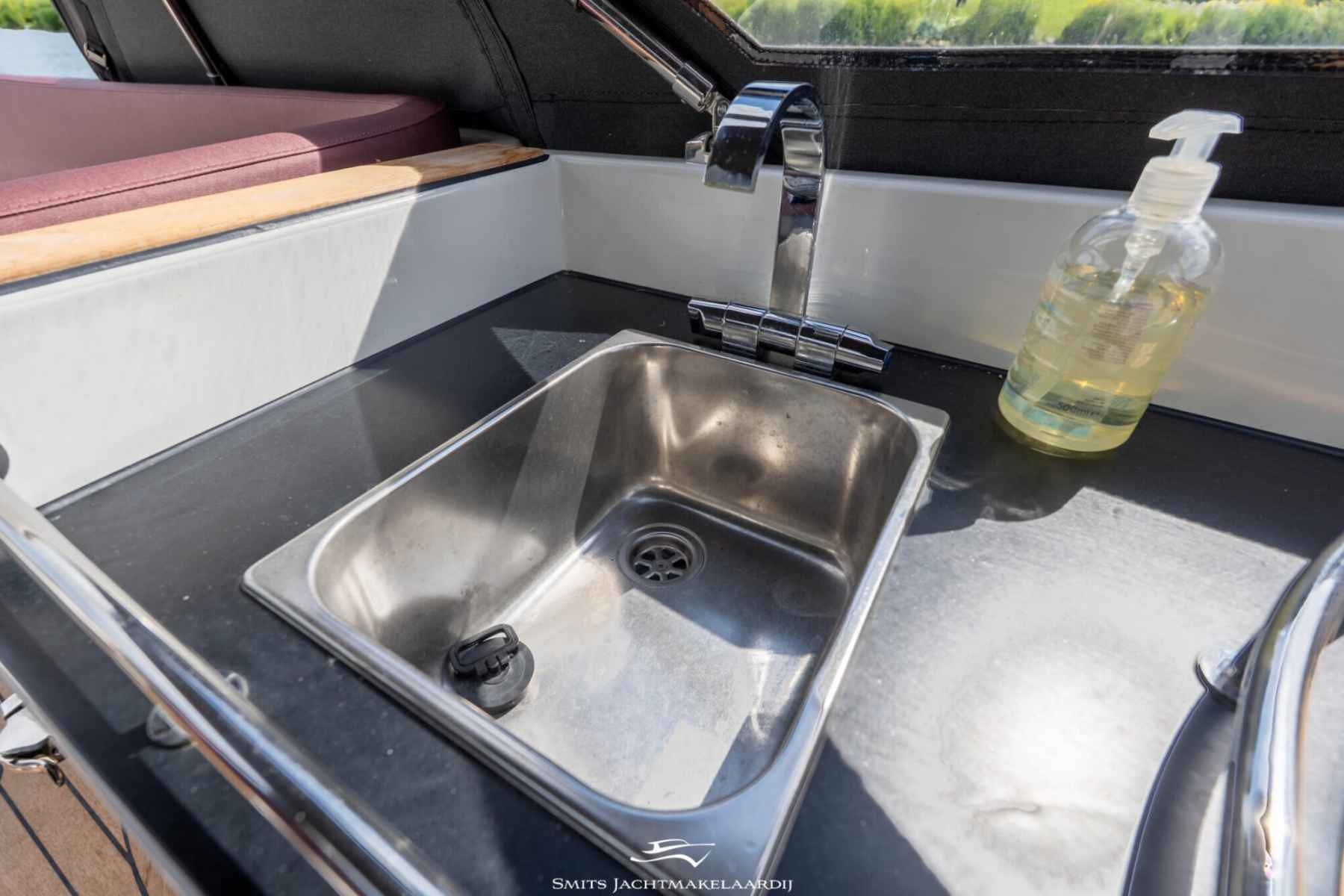 Motorboot Bola GS Tender 27 Semi Cabin