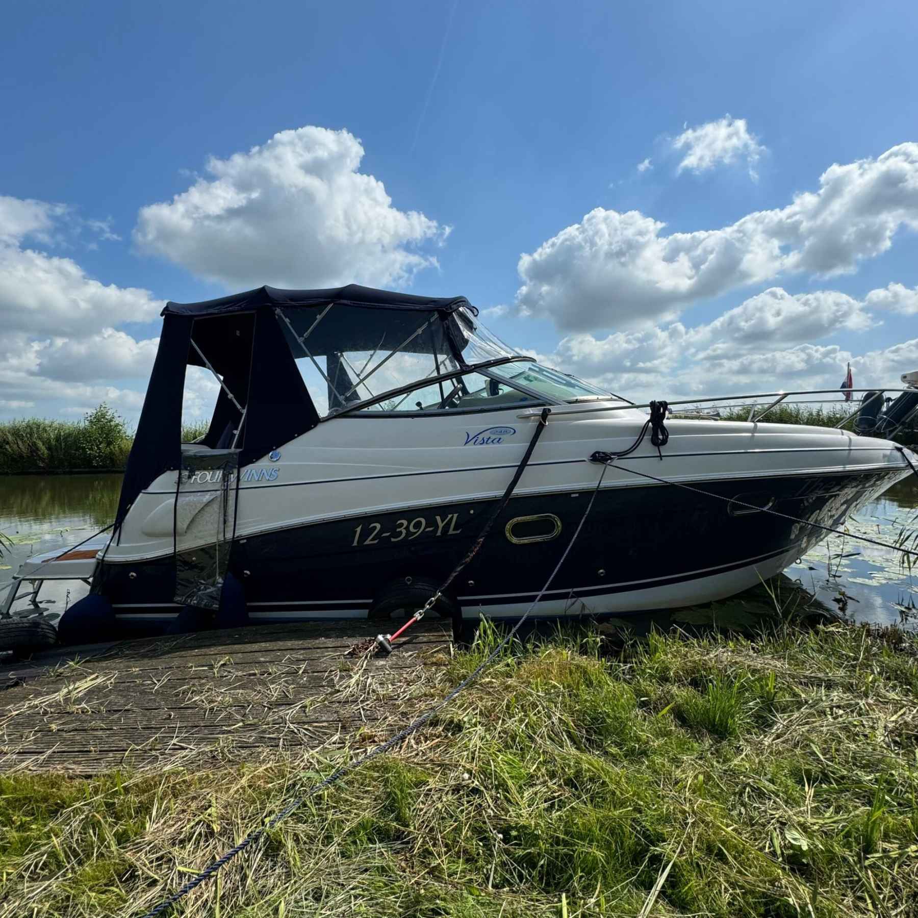 Motorboot Four Winns 248 Vista