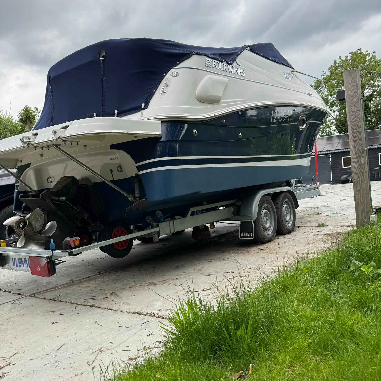 Motorboot Four Winns 248 Vista