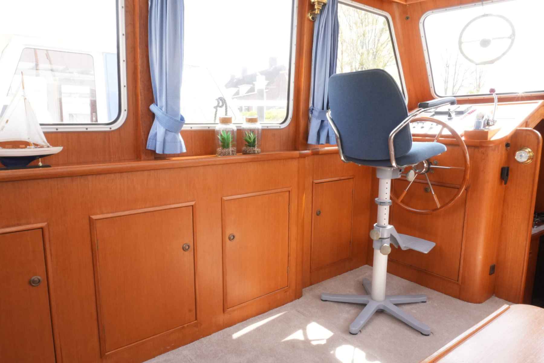 Motorboot Monty Bank Kotter 41 AK Cabrio
