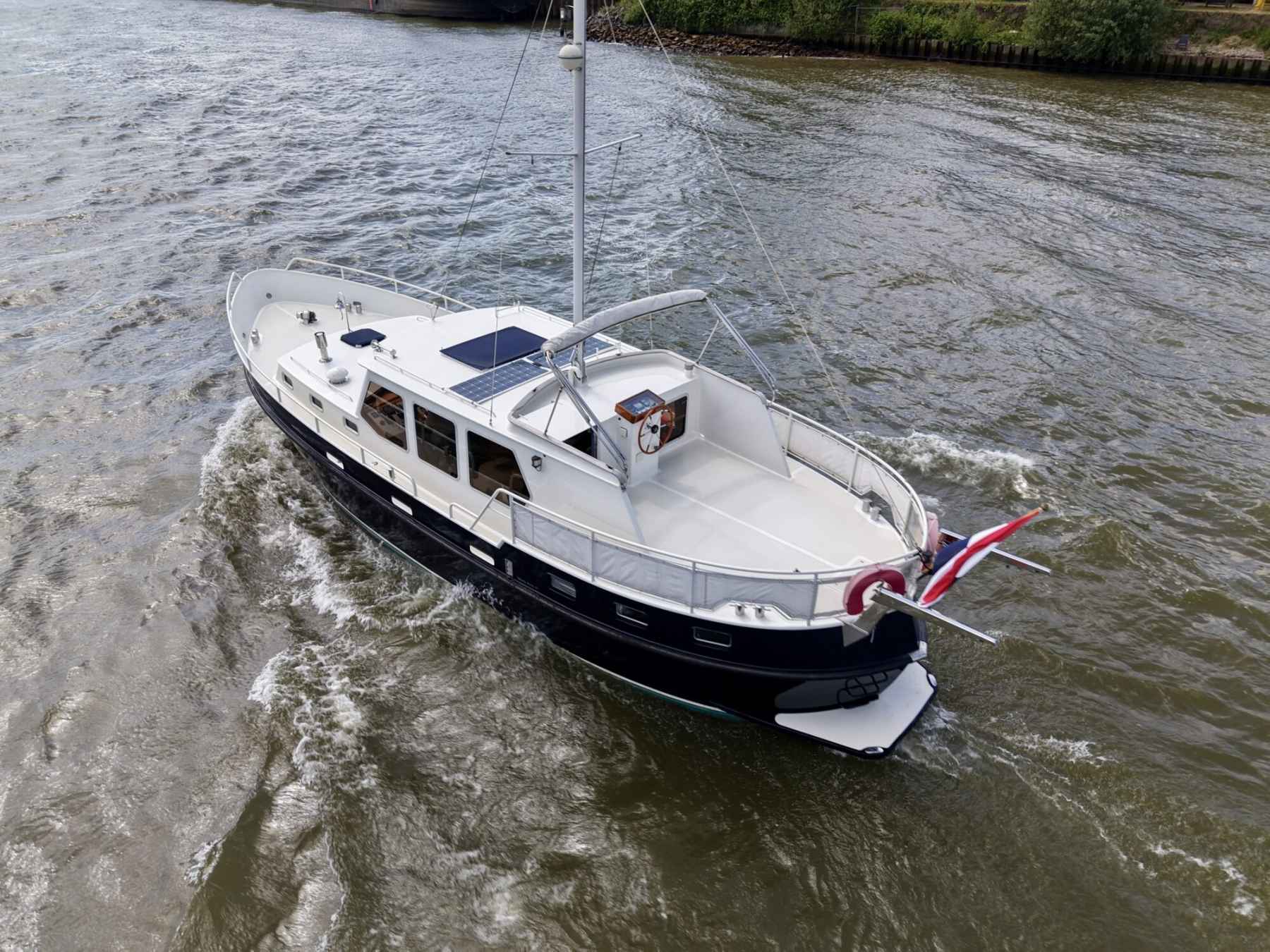 Motorboot Monty Bank Kotter 41 AK Cabrio