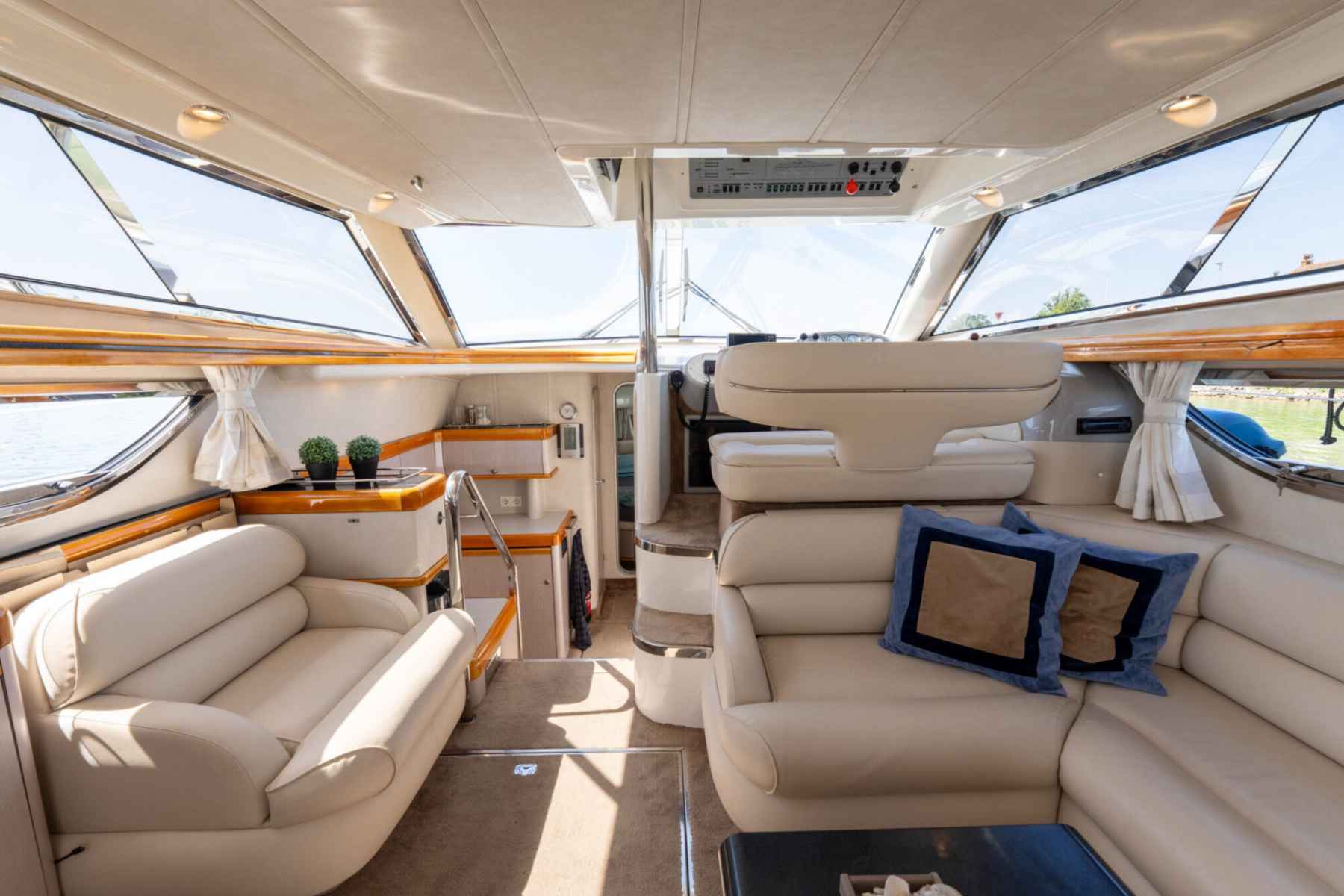 Motorboot Sealine Statesmen 450