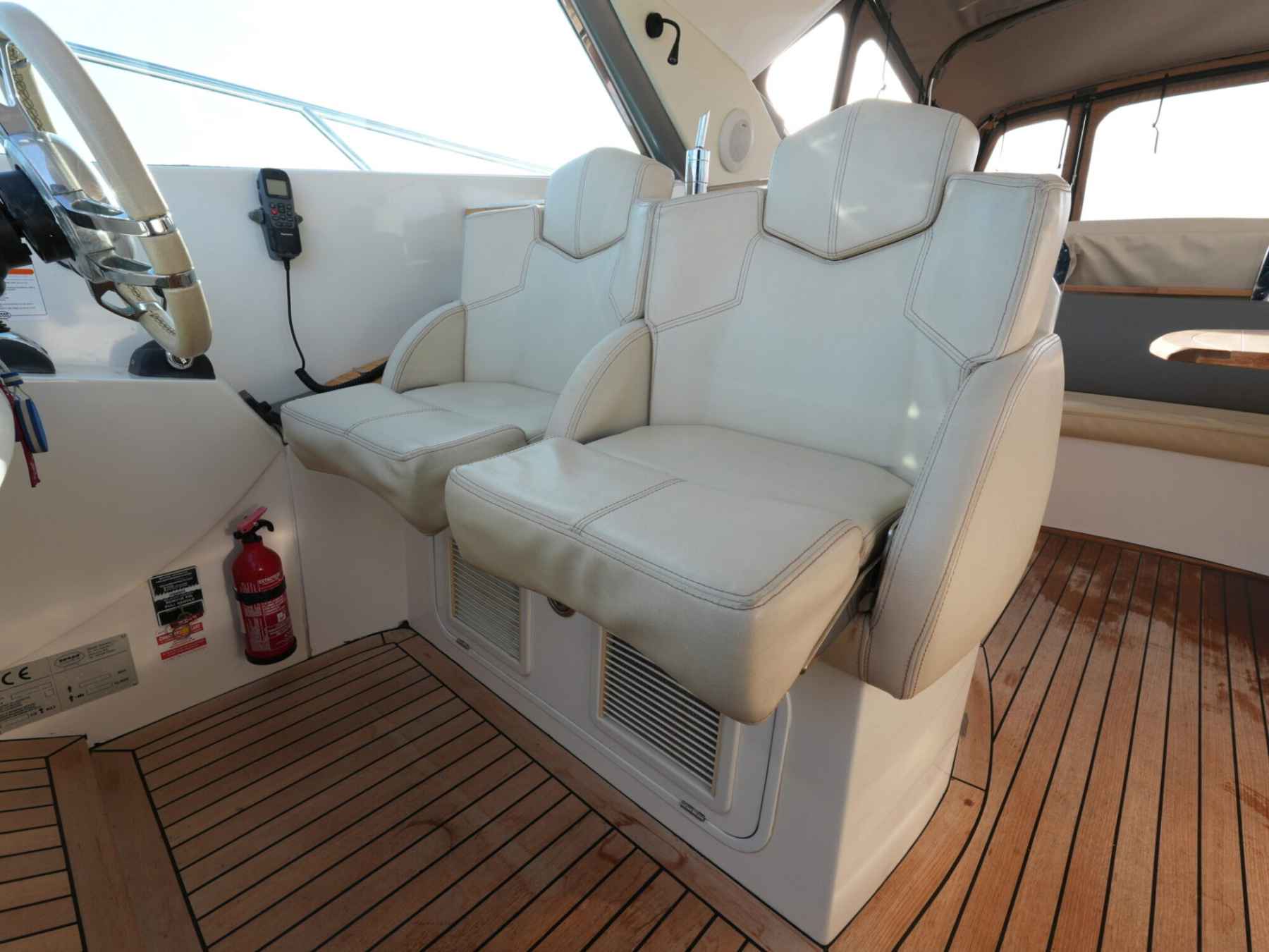 Motorboot Sessa C46 HT IPS