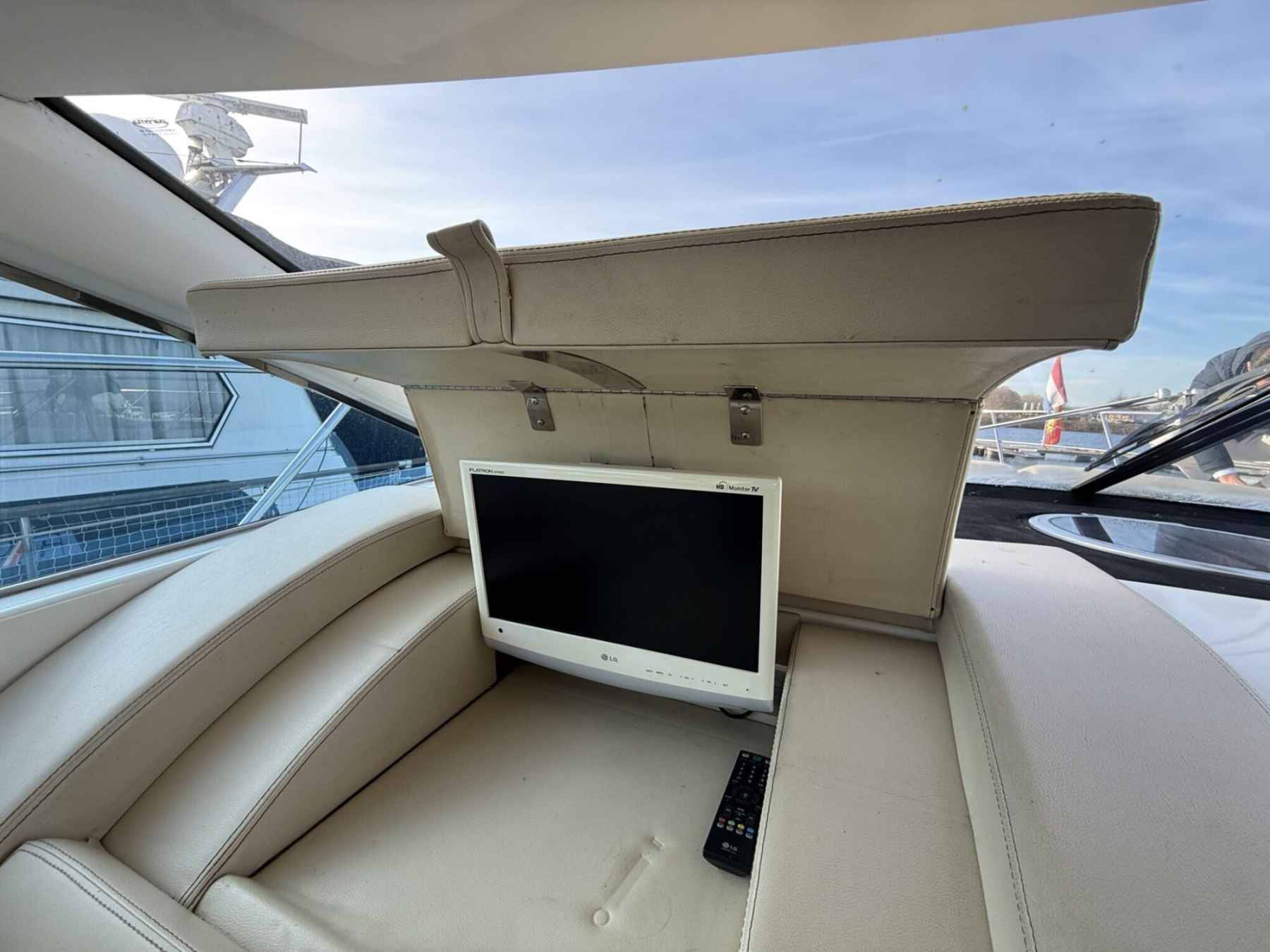 Motorboot Sessa C46 HT IPS