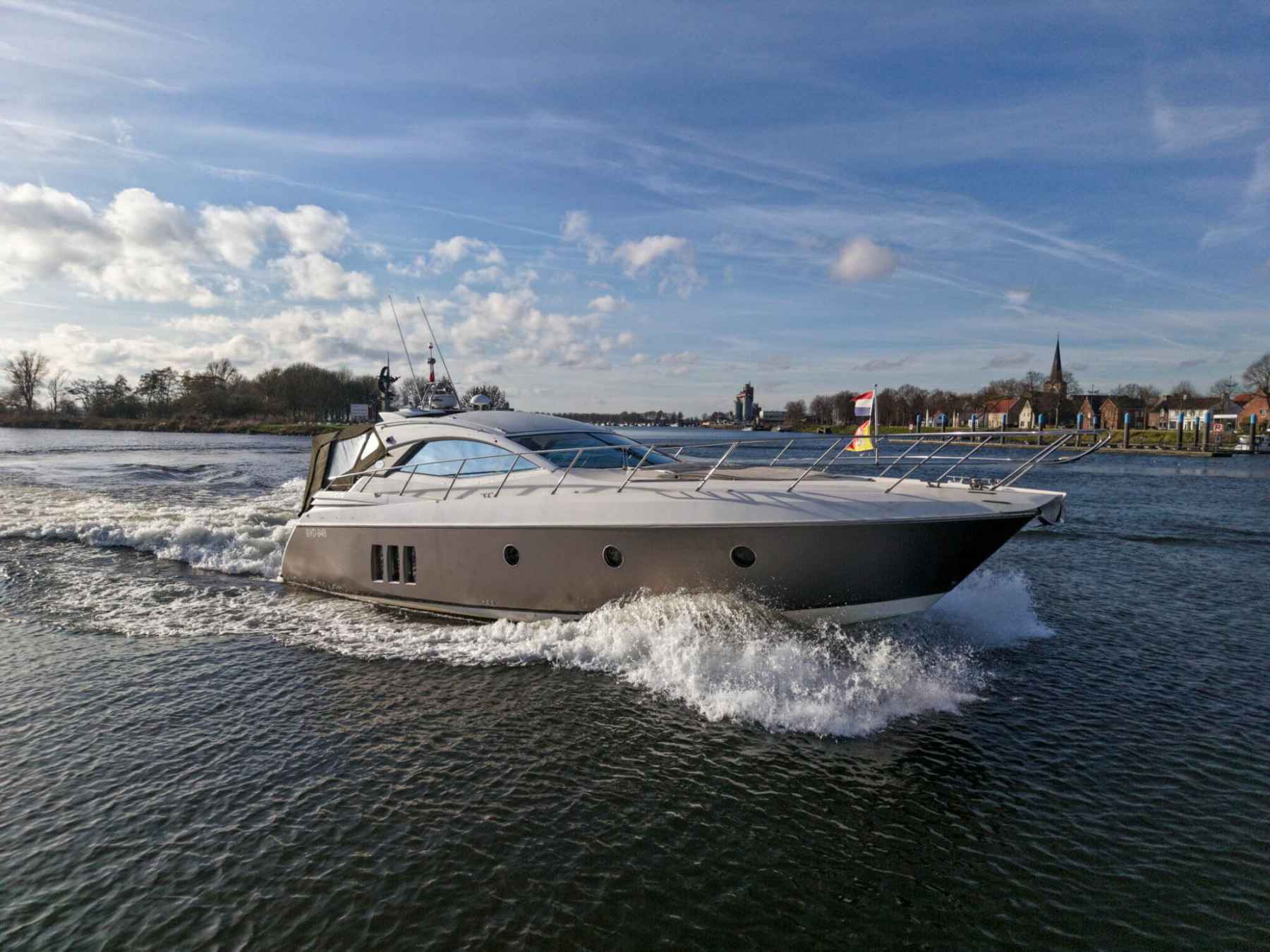 Motorboot Sessa C46 HT IPS