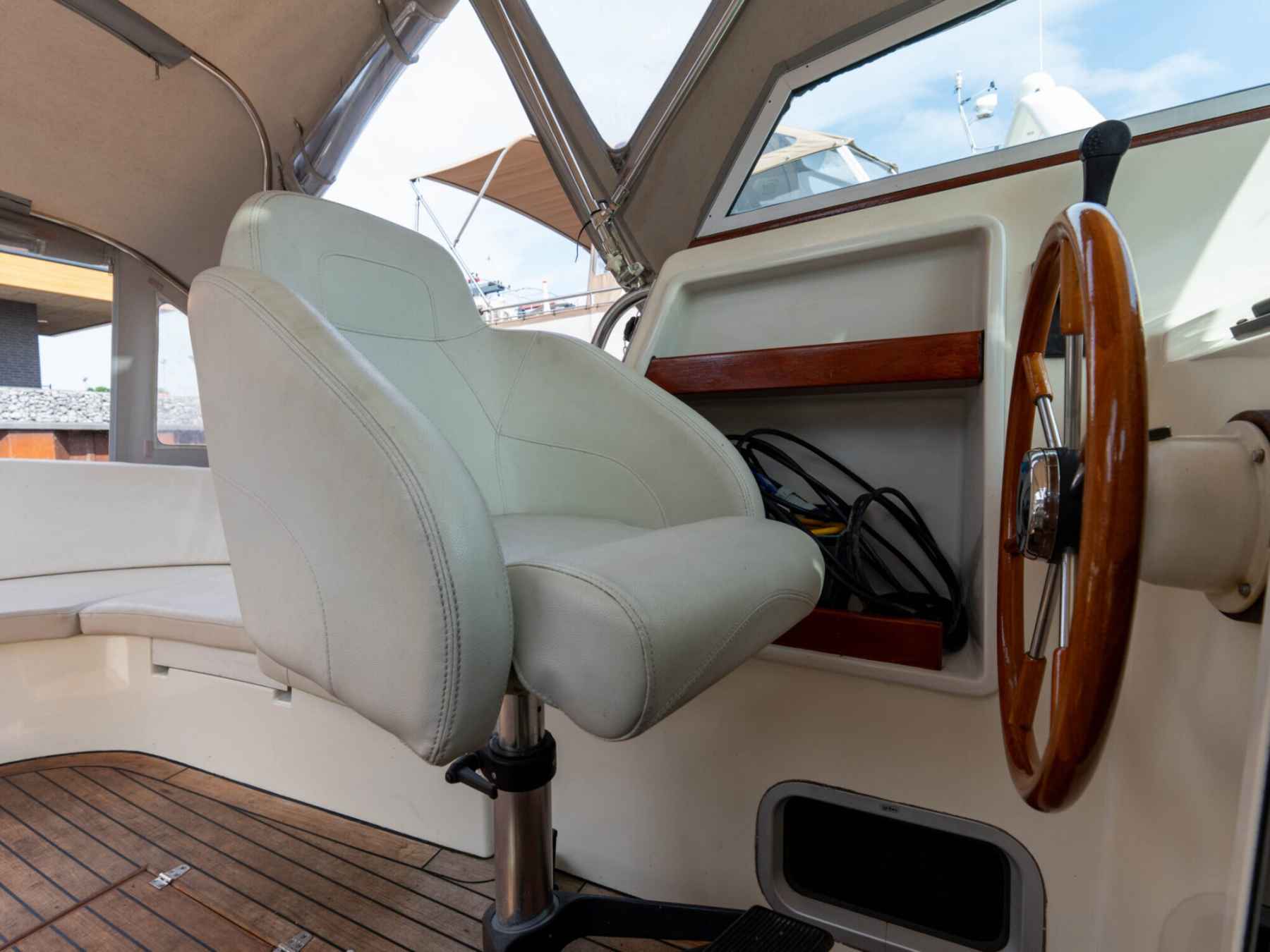 Motorboot Makma 900 Cabin